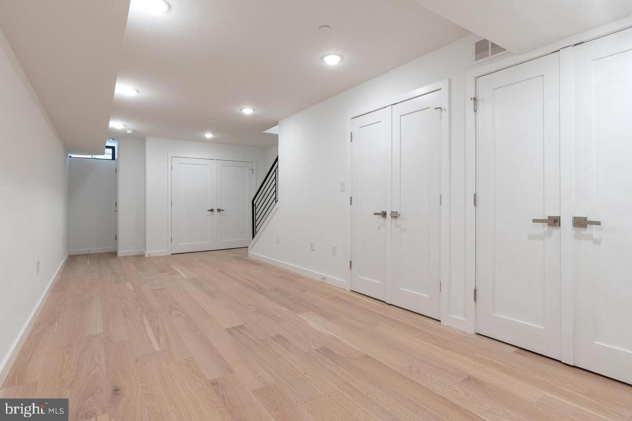 FAIRMOUNT - Residential