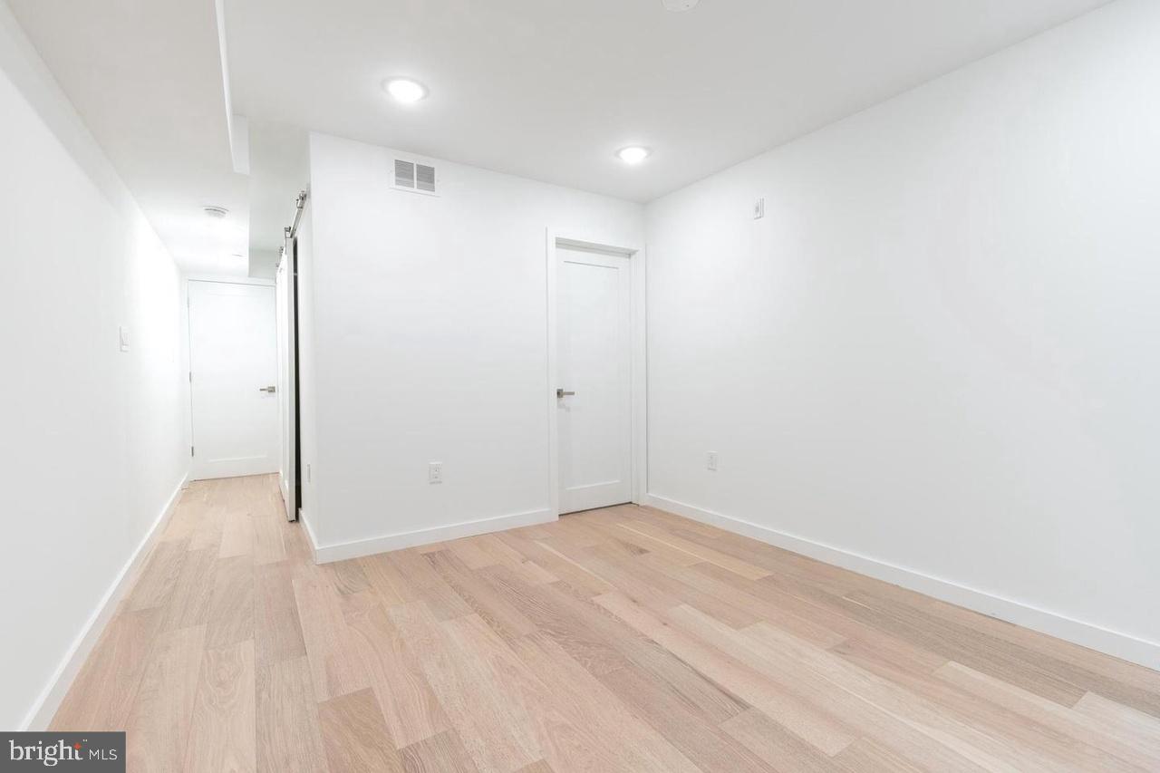 FAIRMOUNT - Residential