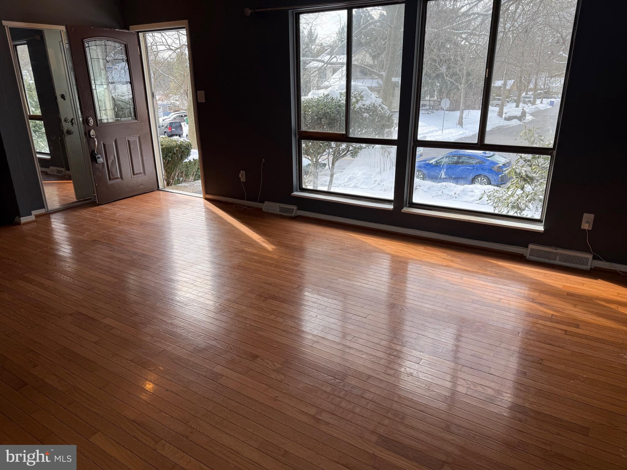 OAKLAND MILLS - Residential