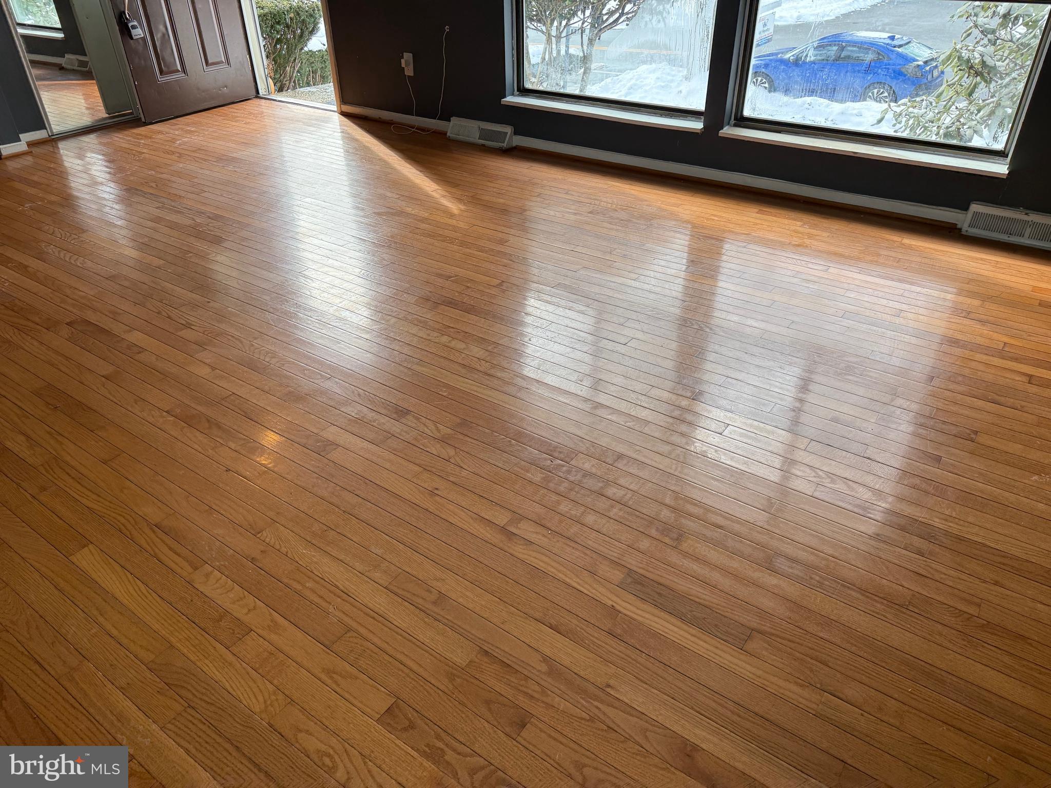 OAKLAND MILLS - Residential