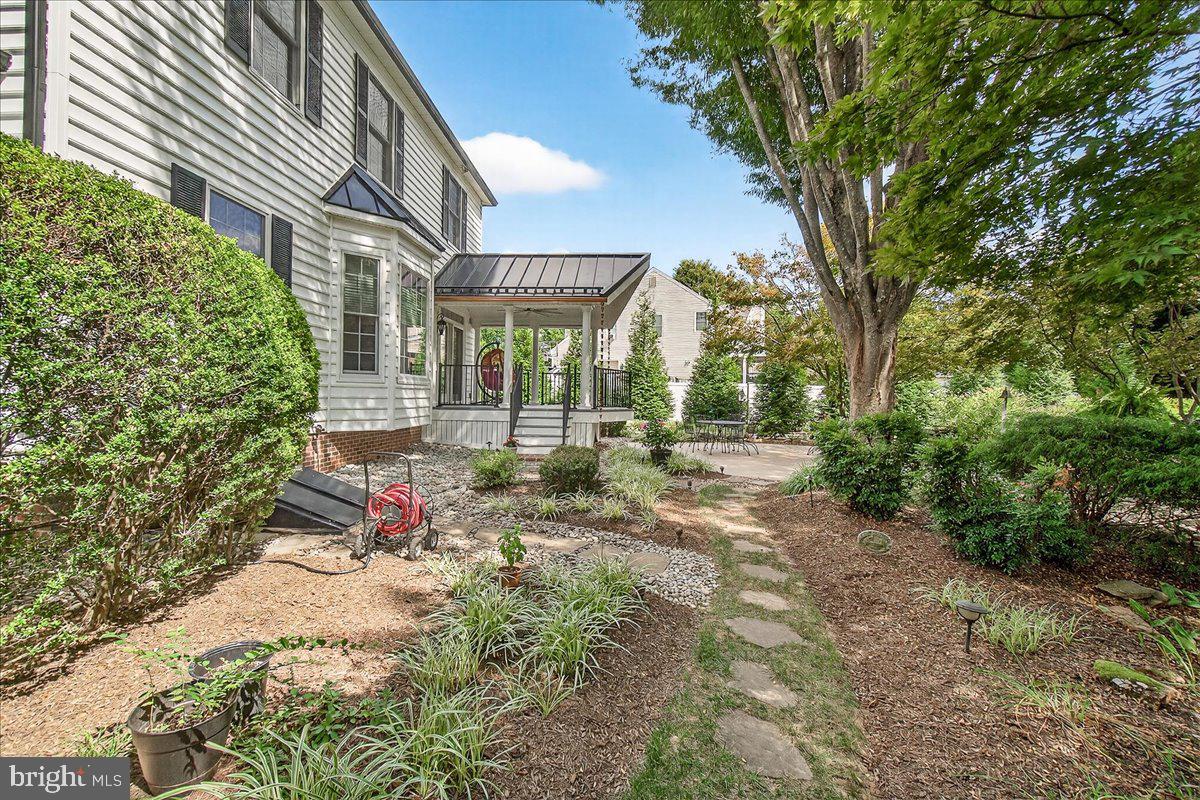16005 FIELDS END COURT