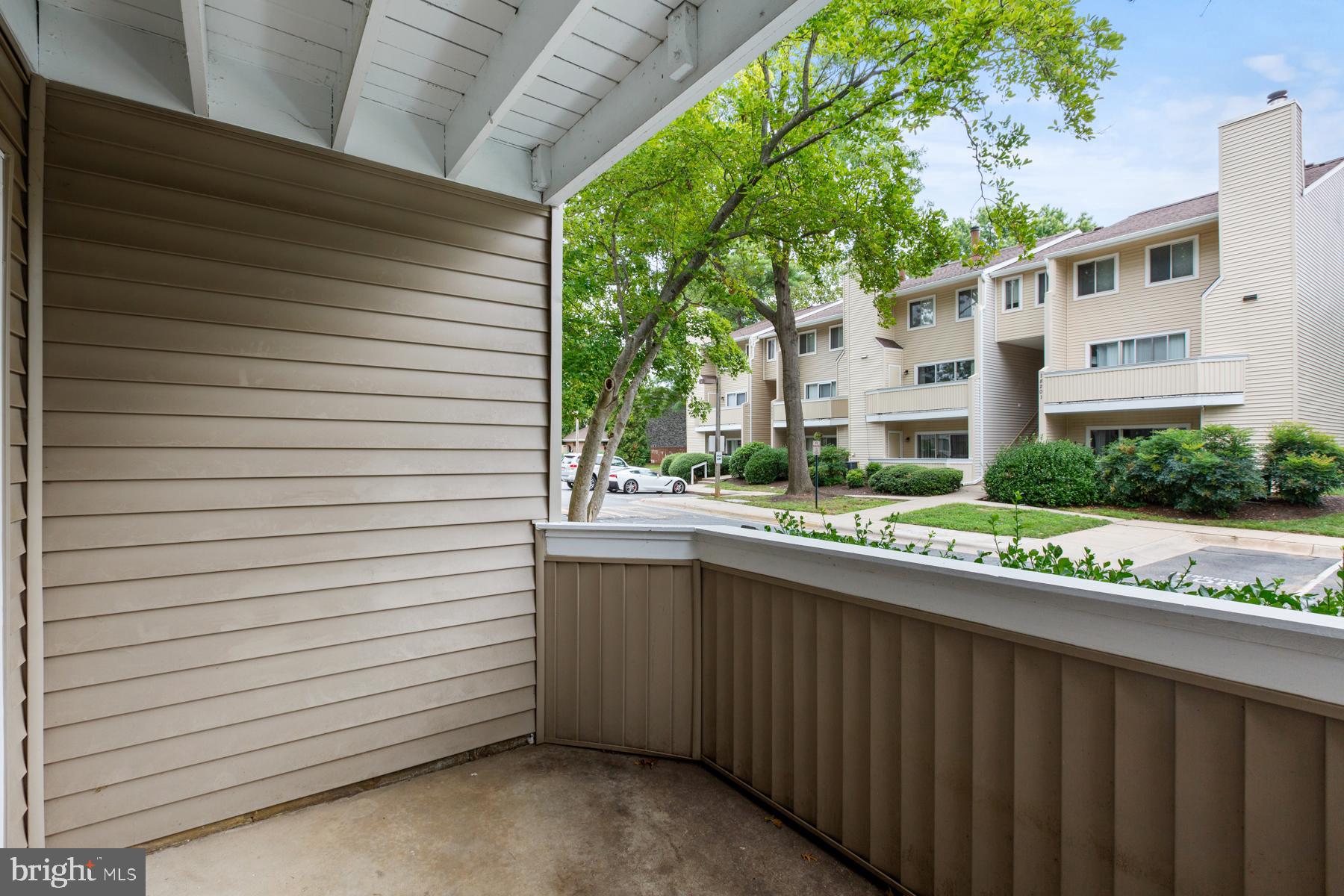 FARMINGDALE - Residential