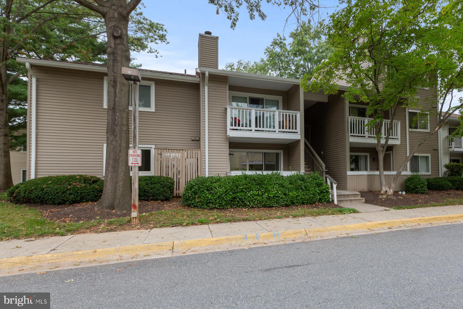 FARMINGDALE - Residential