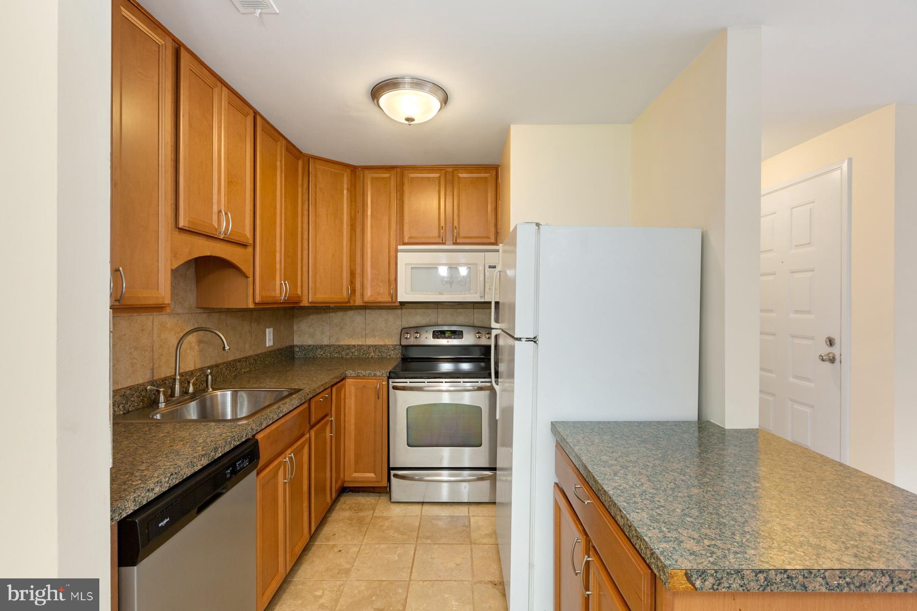 FARMINGDALE - Residential