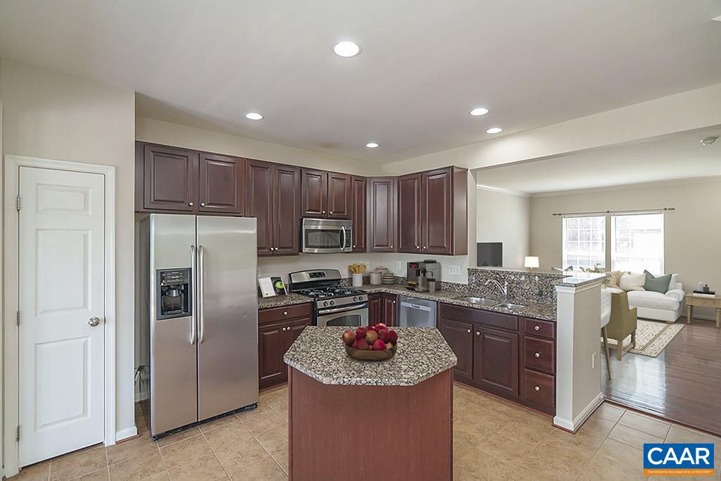 PAVILIONS AT PANTOPS - Residential