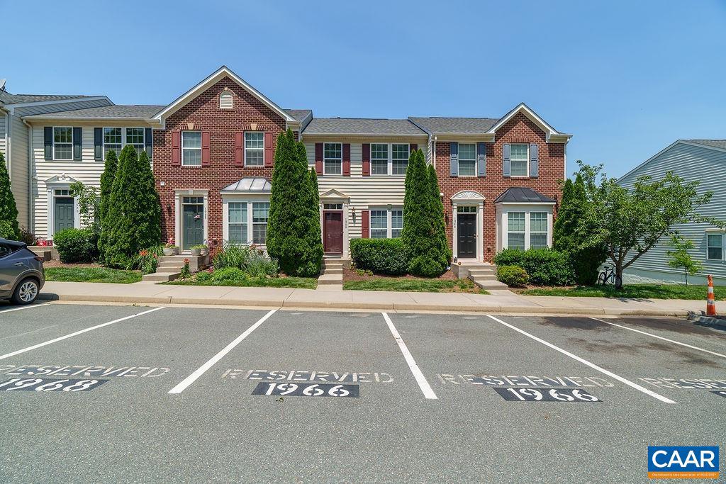 PAVILIONS AT PANTOPS - Residential