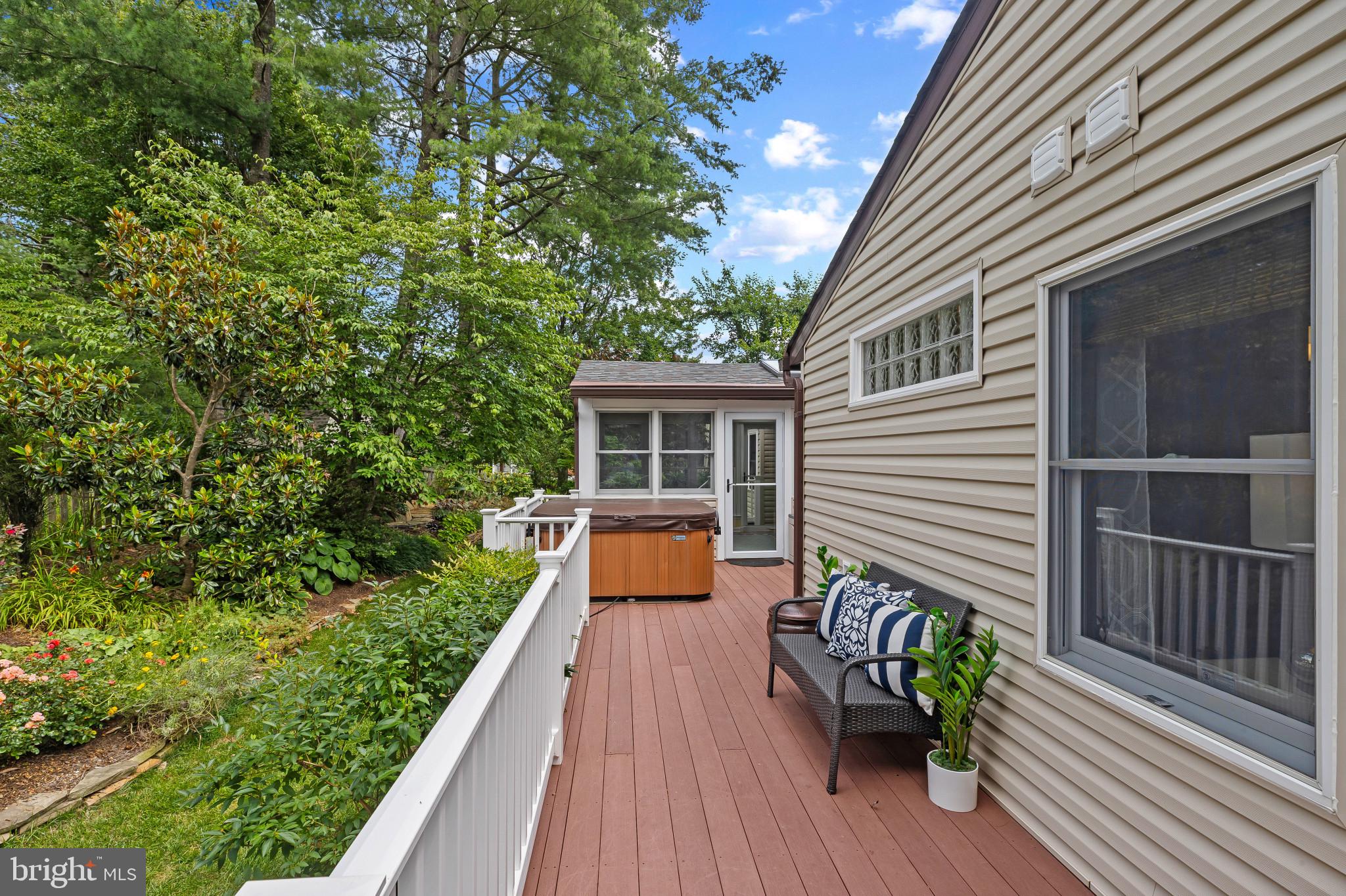 ELLICOTT HILLS - Residential