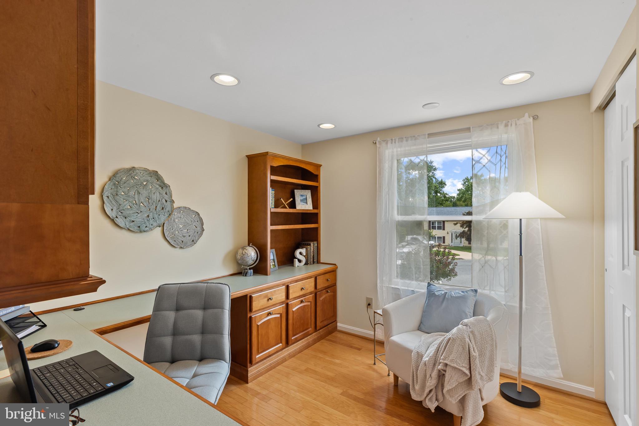 ELLICOTT HILLS - Residential