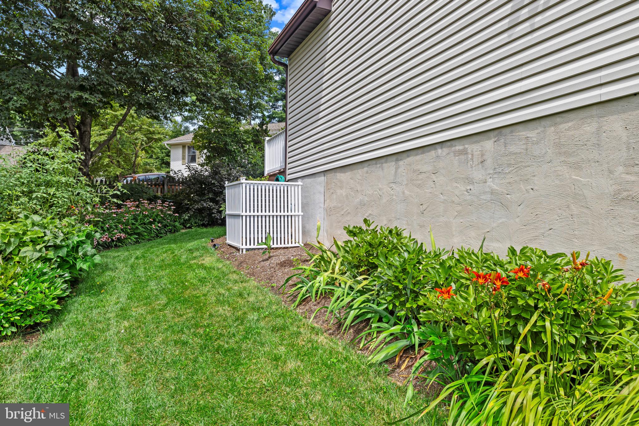 ELLICOTT HILLS - Residential