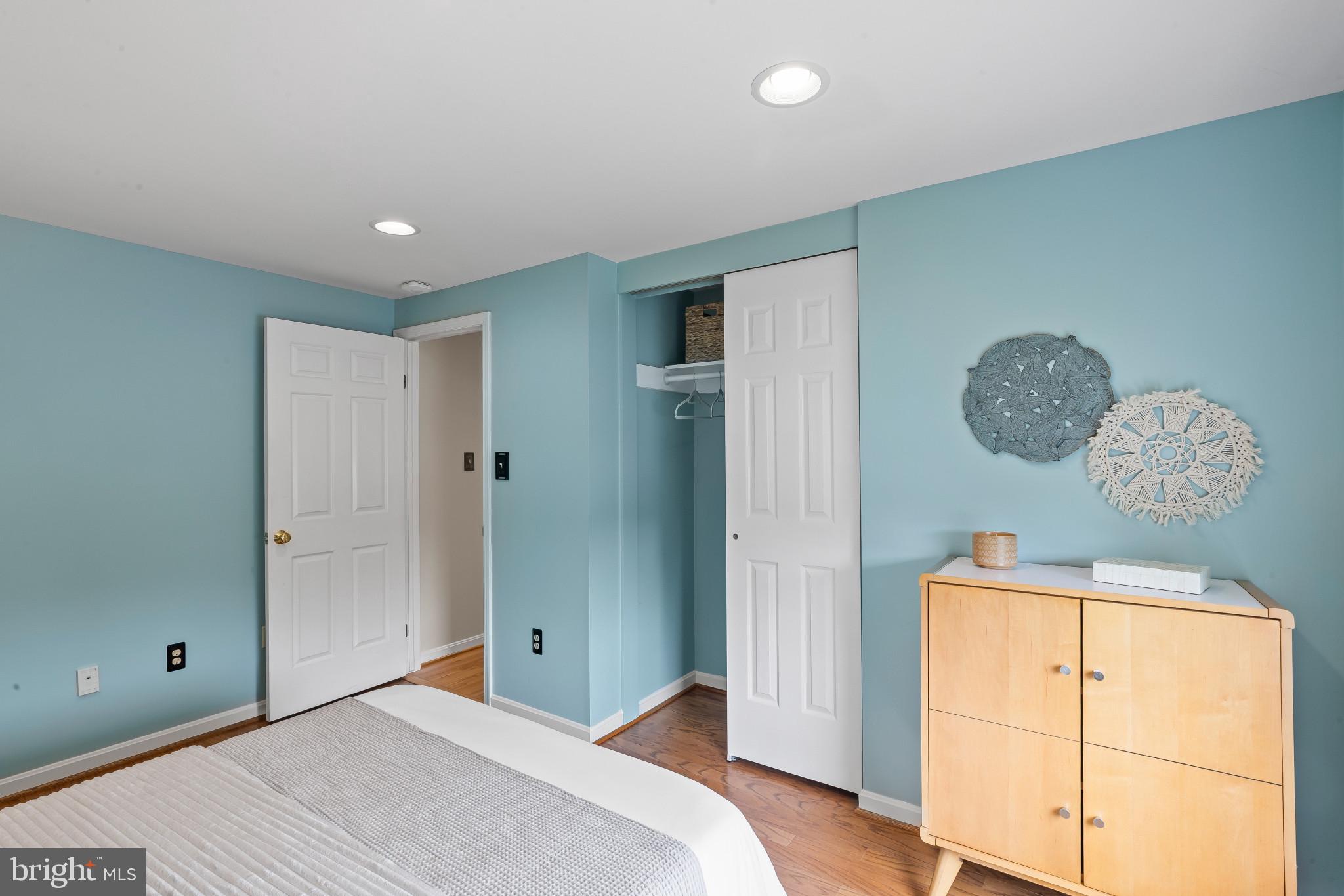 ELLICOTT HILLS - Residential