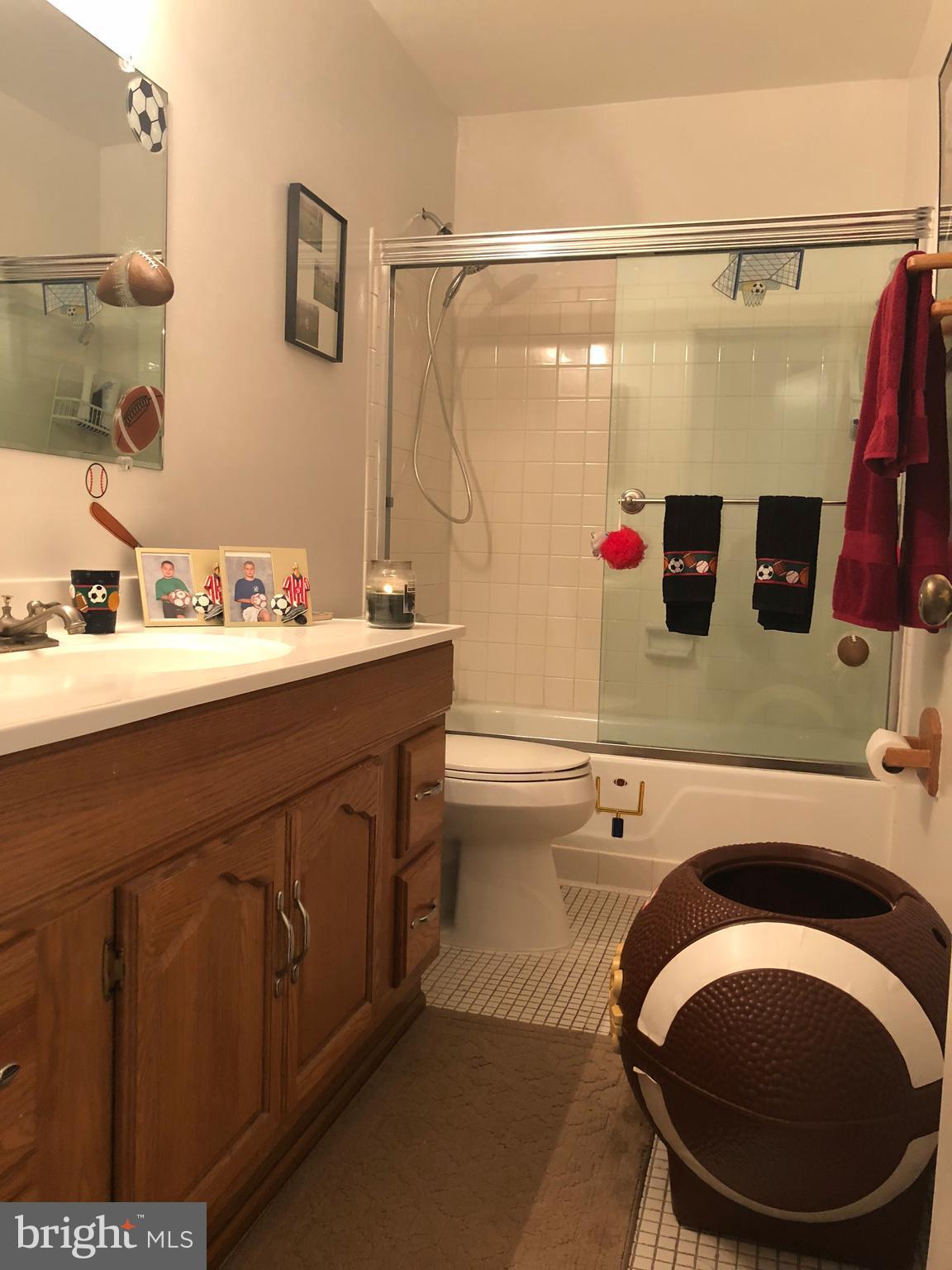 ROLLING BROOK - Residential