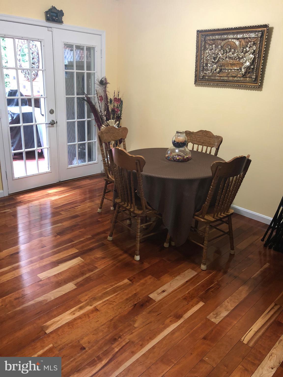 ROLLING BROOK - Residential