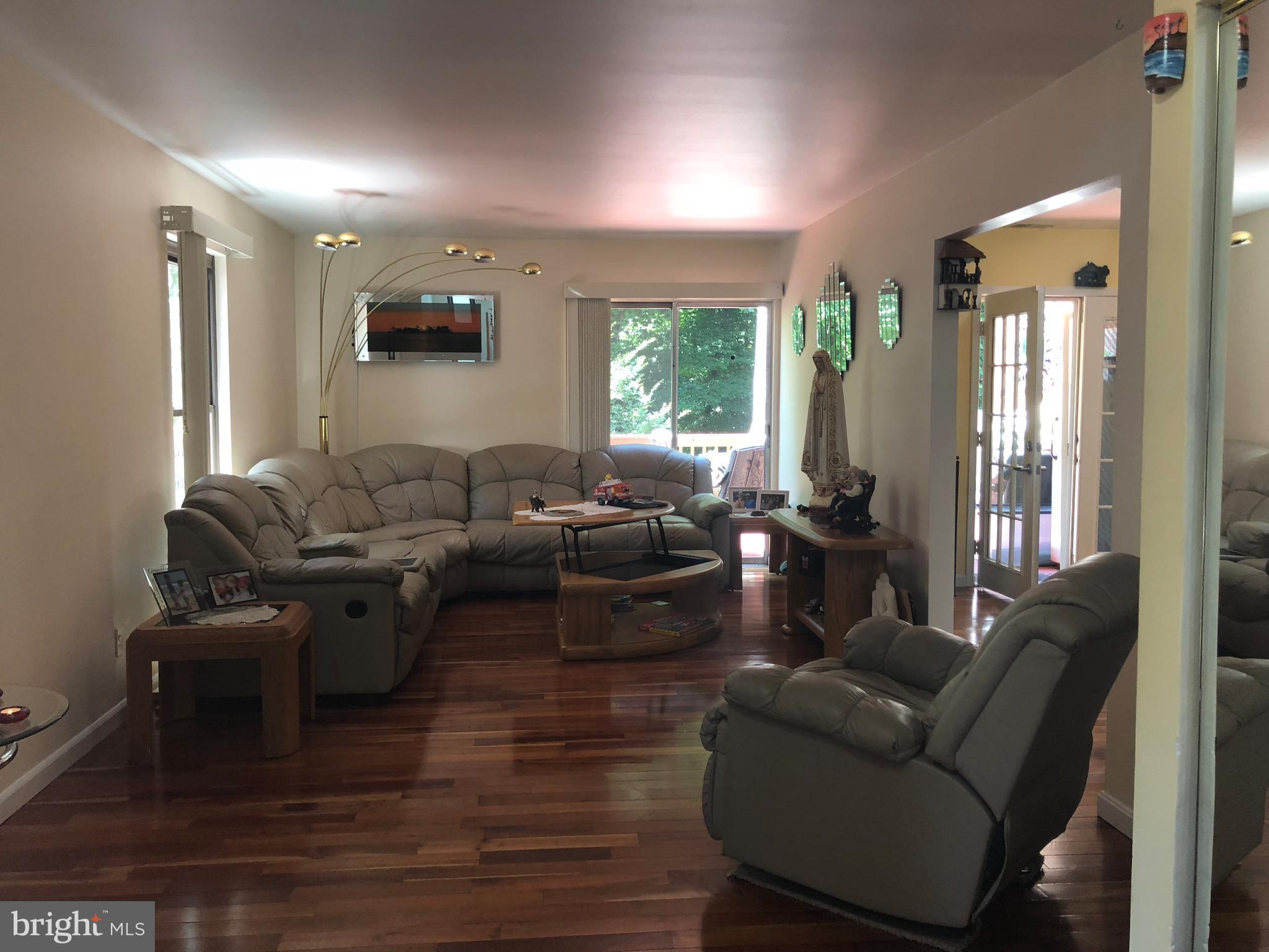 ROLLING BROOK - Residential