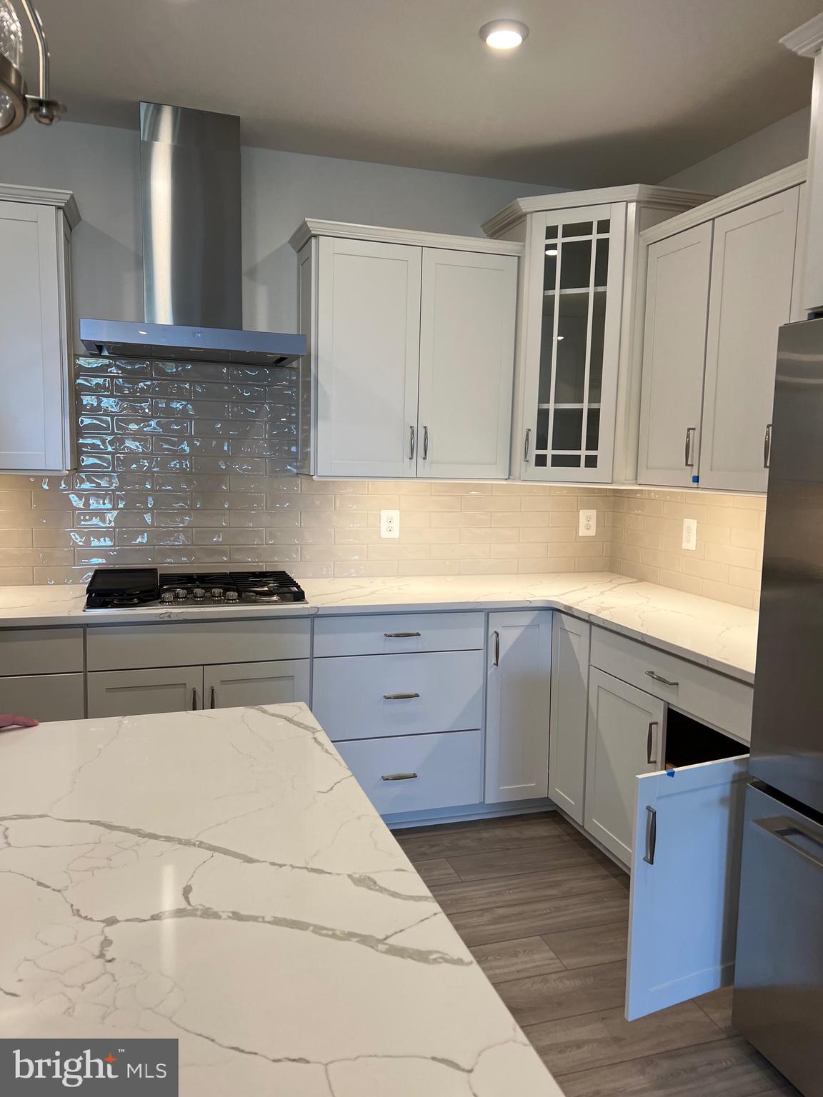 FOUR SEASONS AT KENT ISLAND - Residential