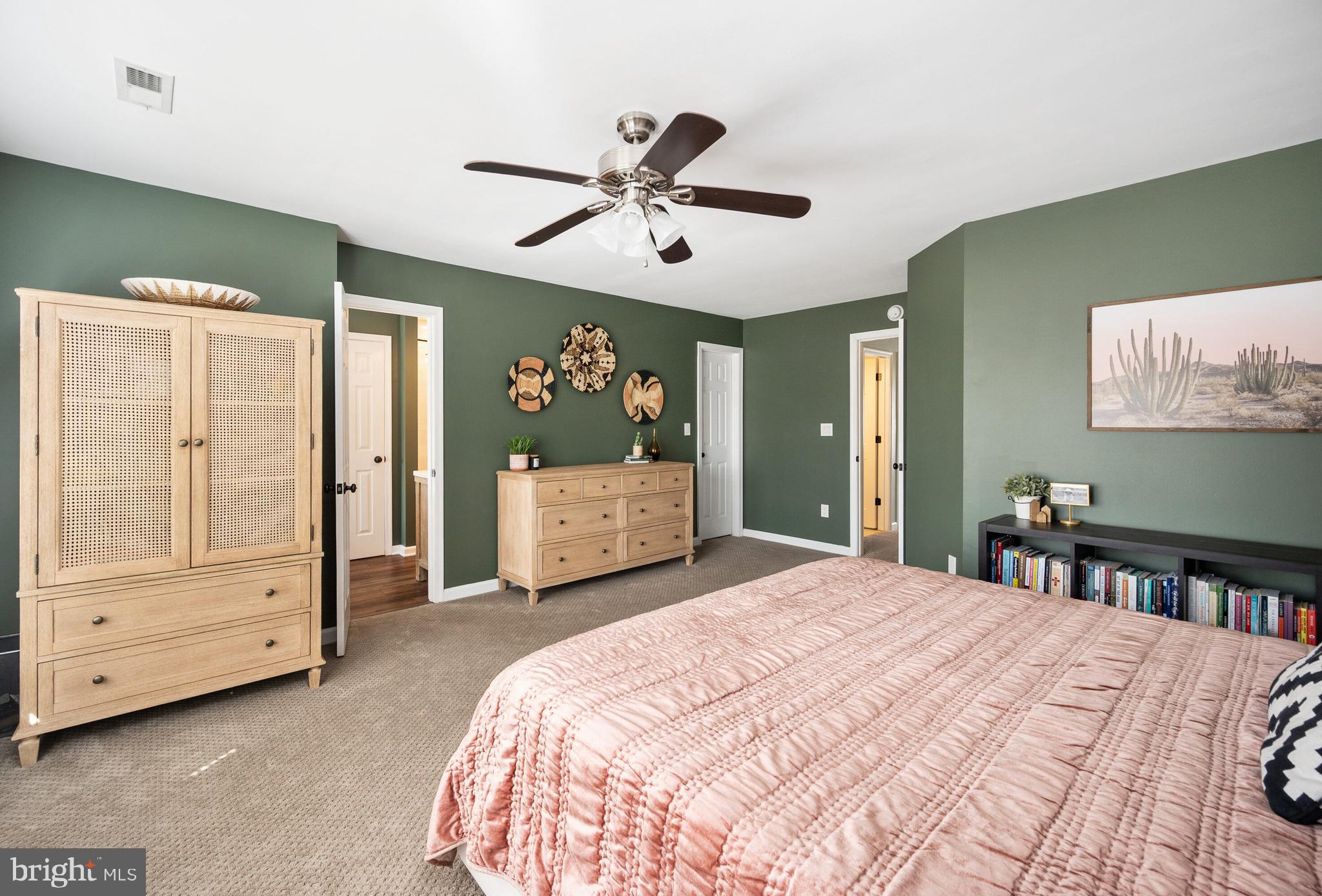 CAVALRY RIDGE - Residential