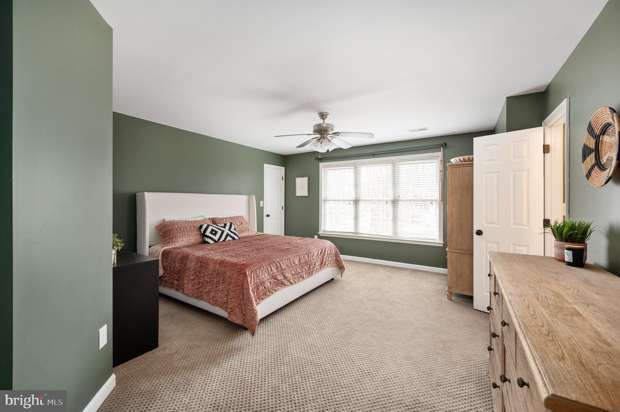 CAVALRY RIDGE - Residential