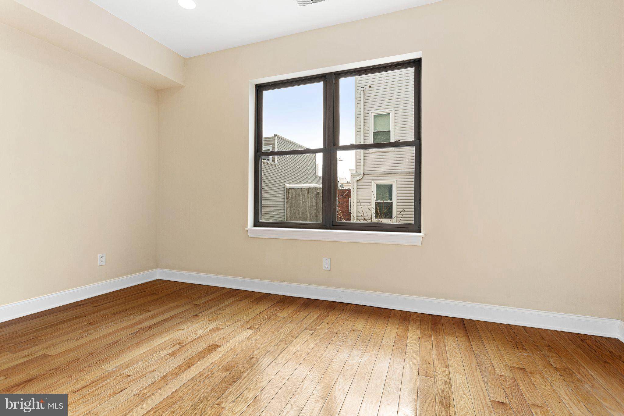 POINT BREEZE - Residential