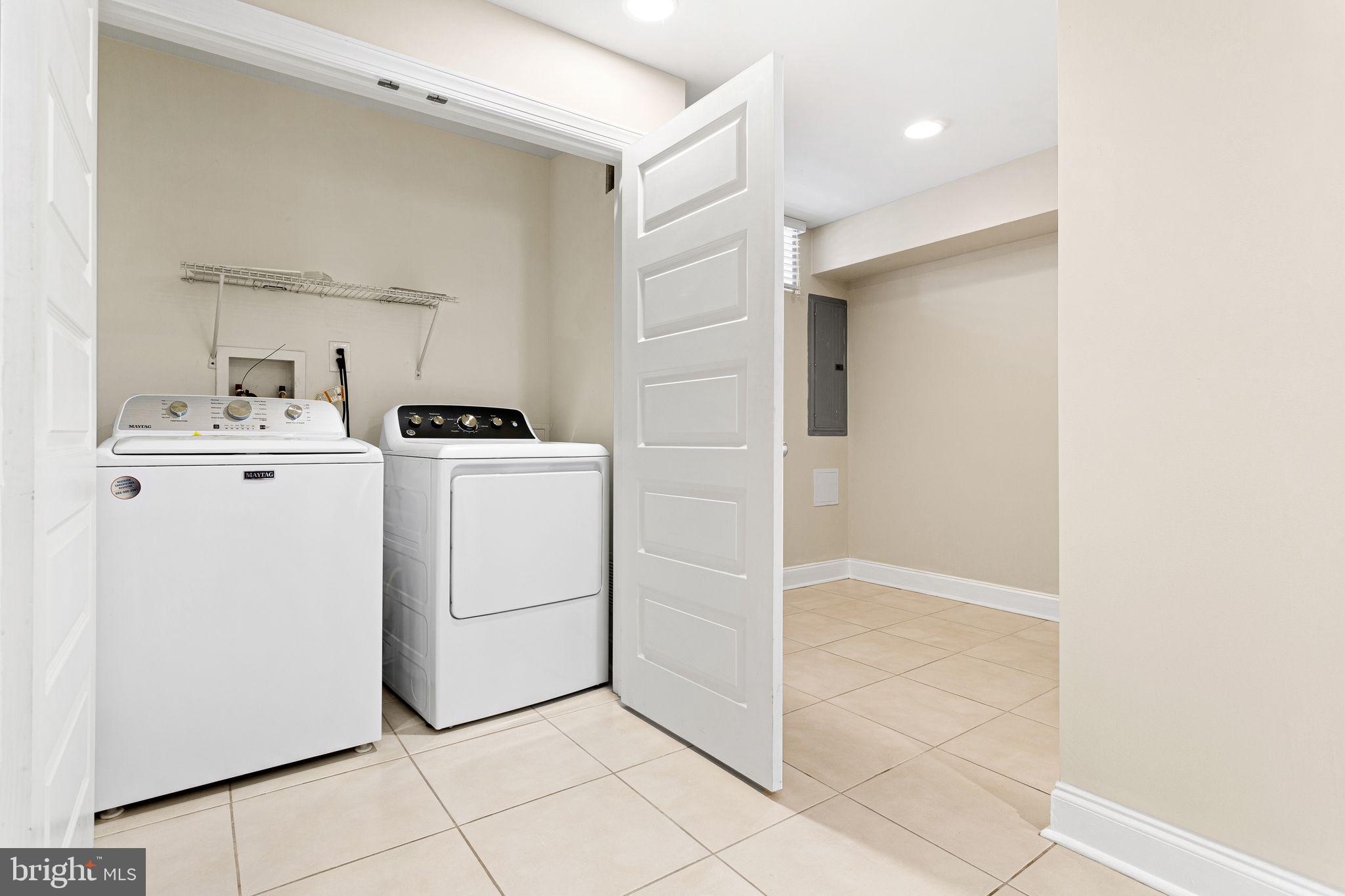 POINT BREEZE - Residential