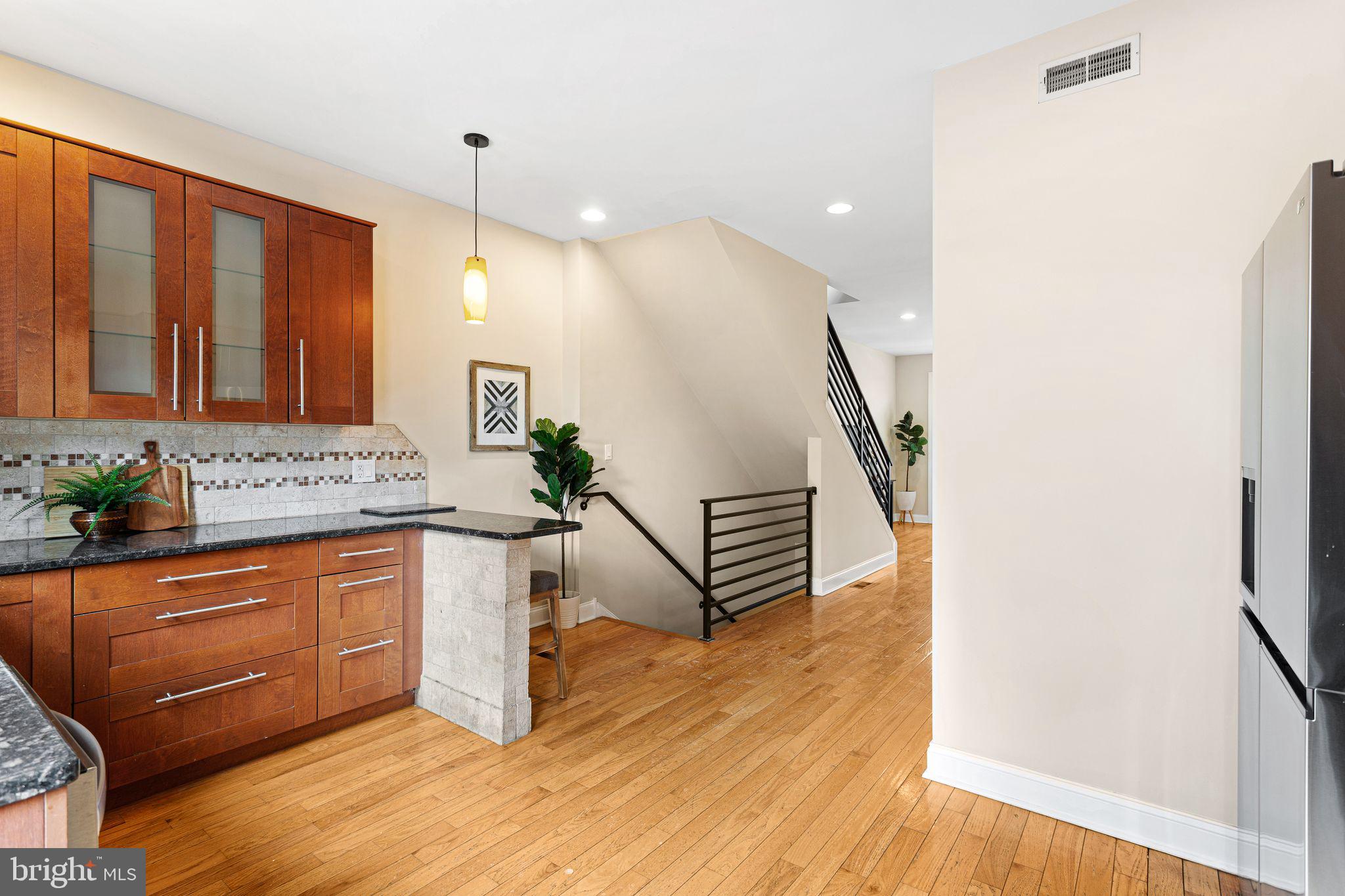 POINT BREEZE - Residential