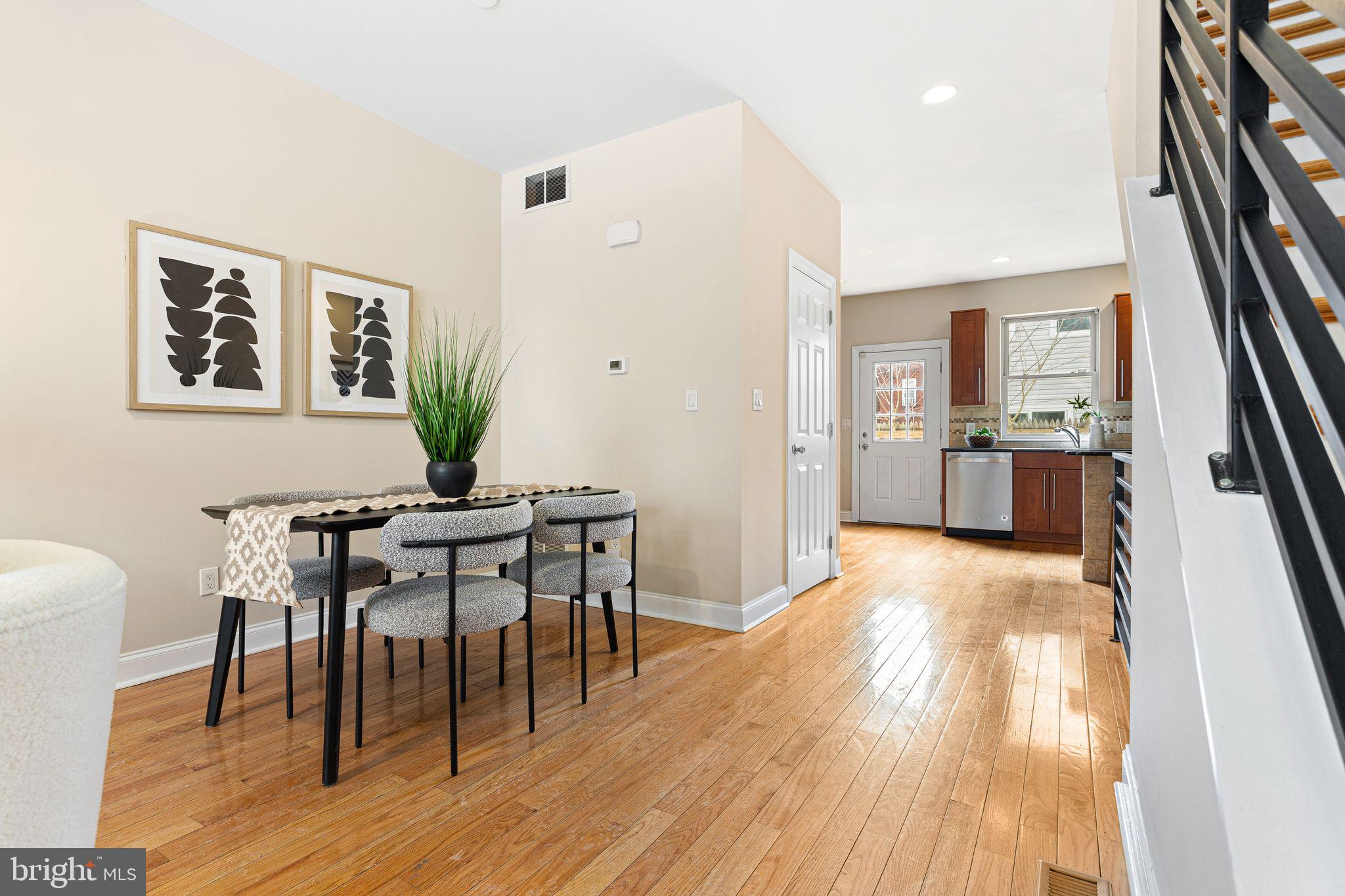 POINT BREEZE - Residential