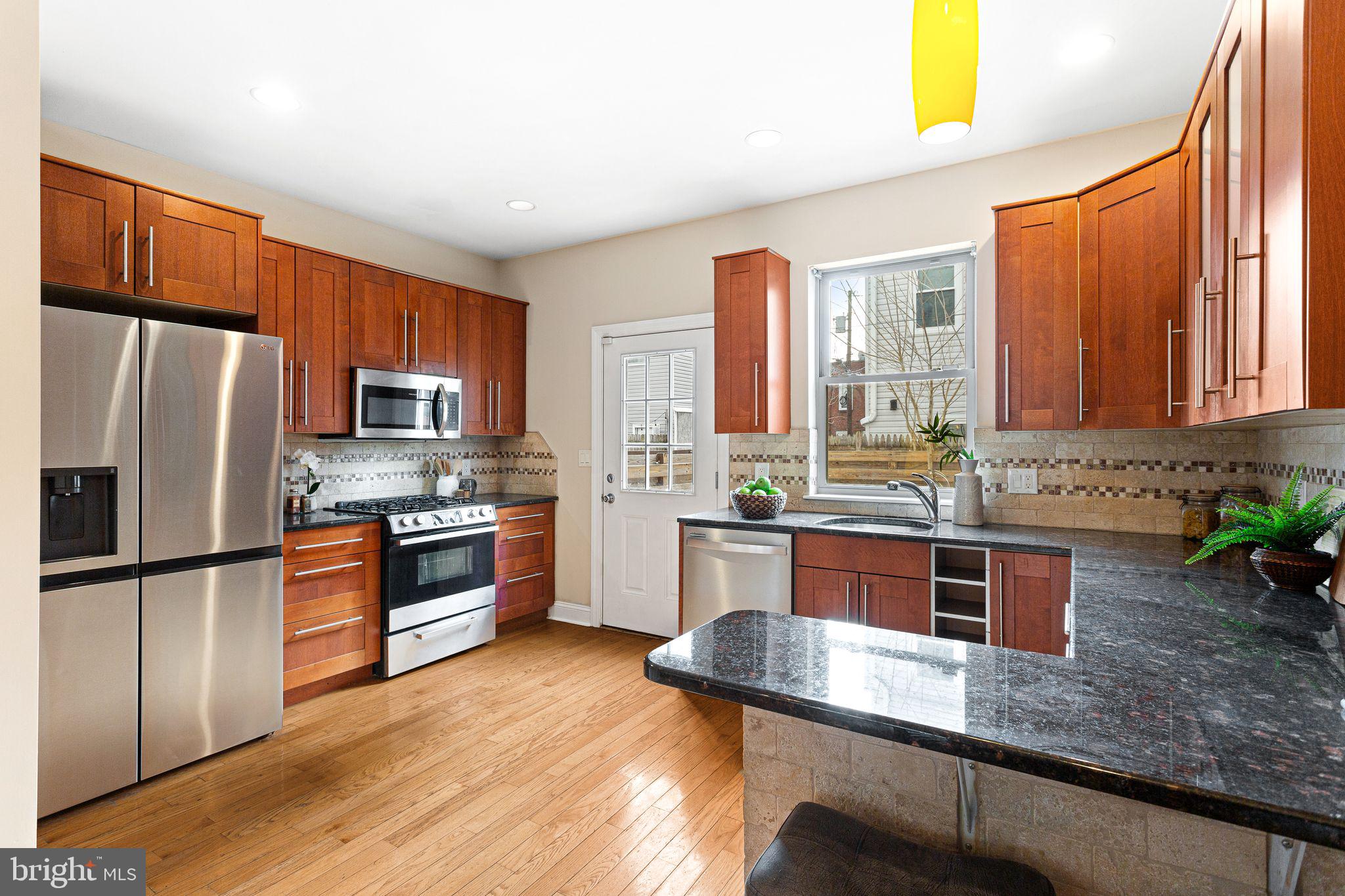 POINT BREEZE - Residential