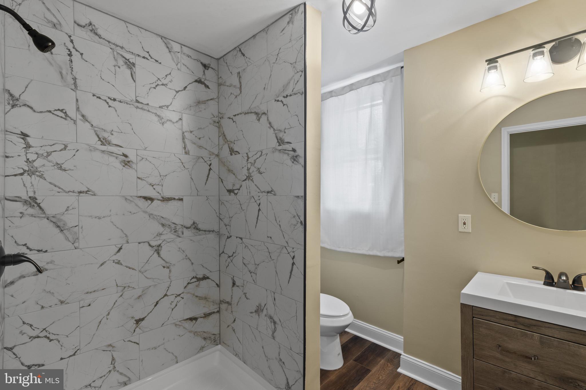 MADISON EASTEND - Residential