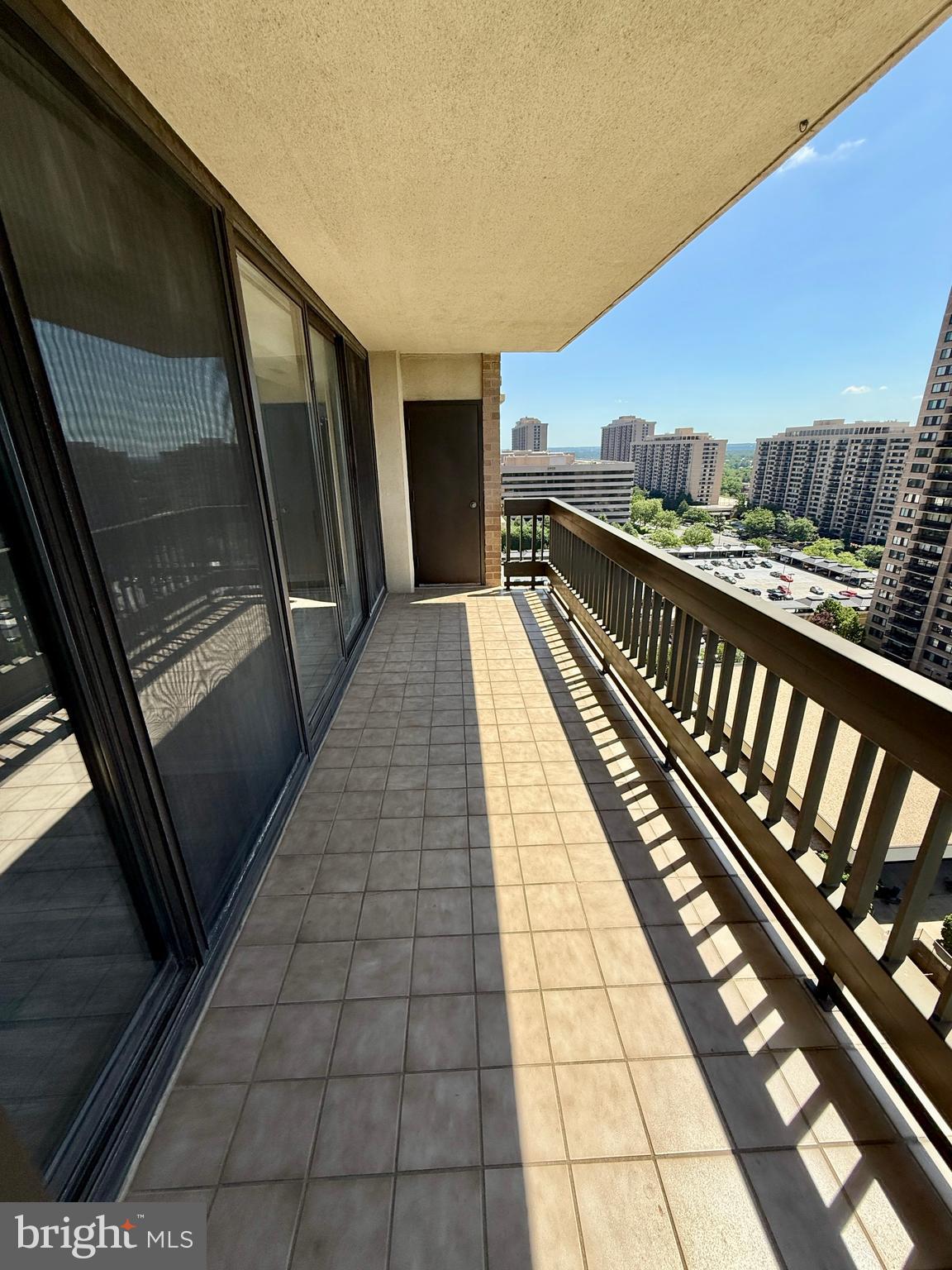 SKYLINE SQUARE CONDO - Residential