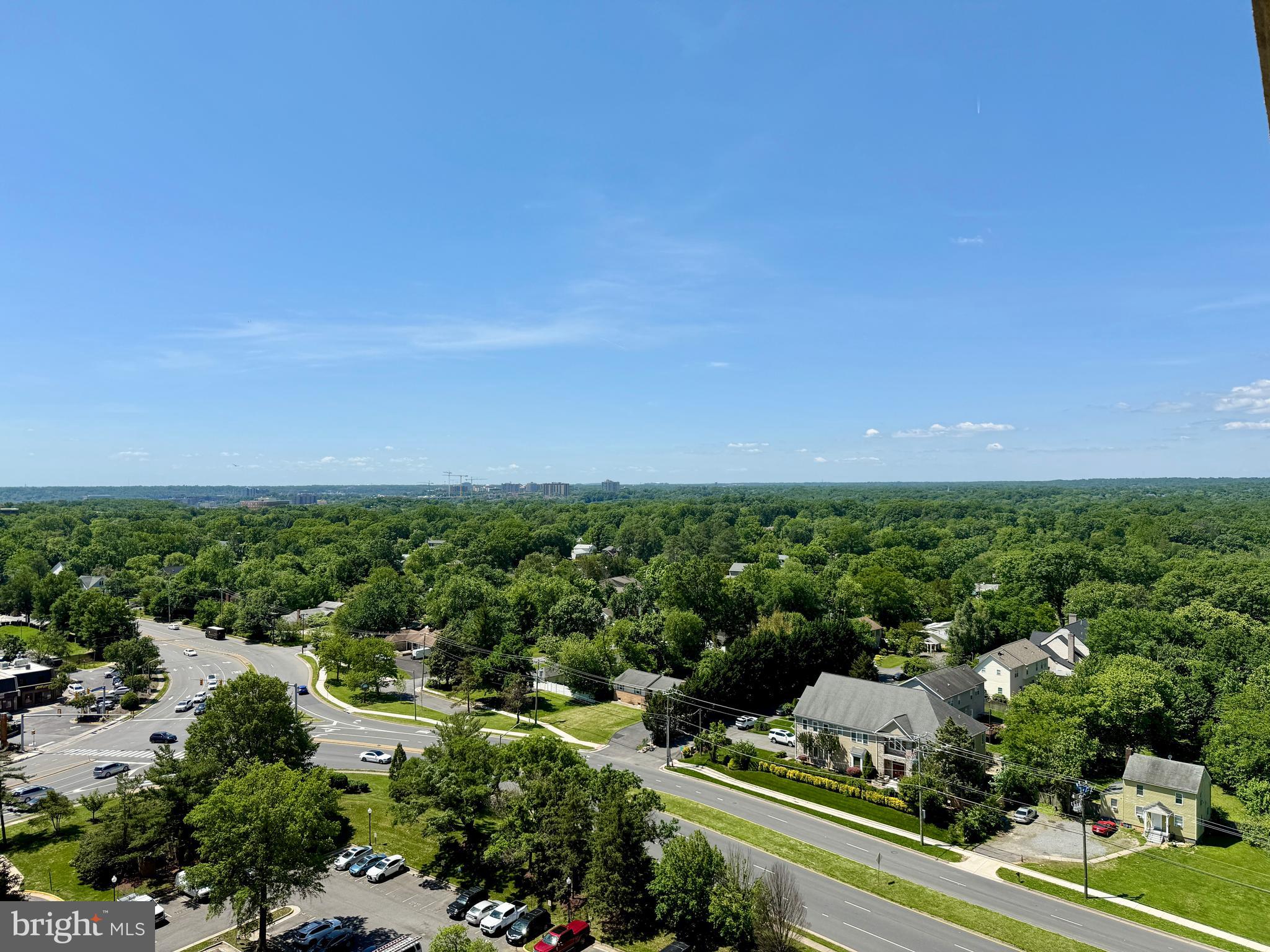 SKYLINE SQUARE CONDO - Residential