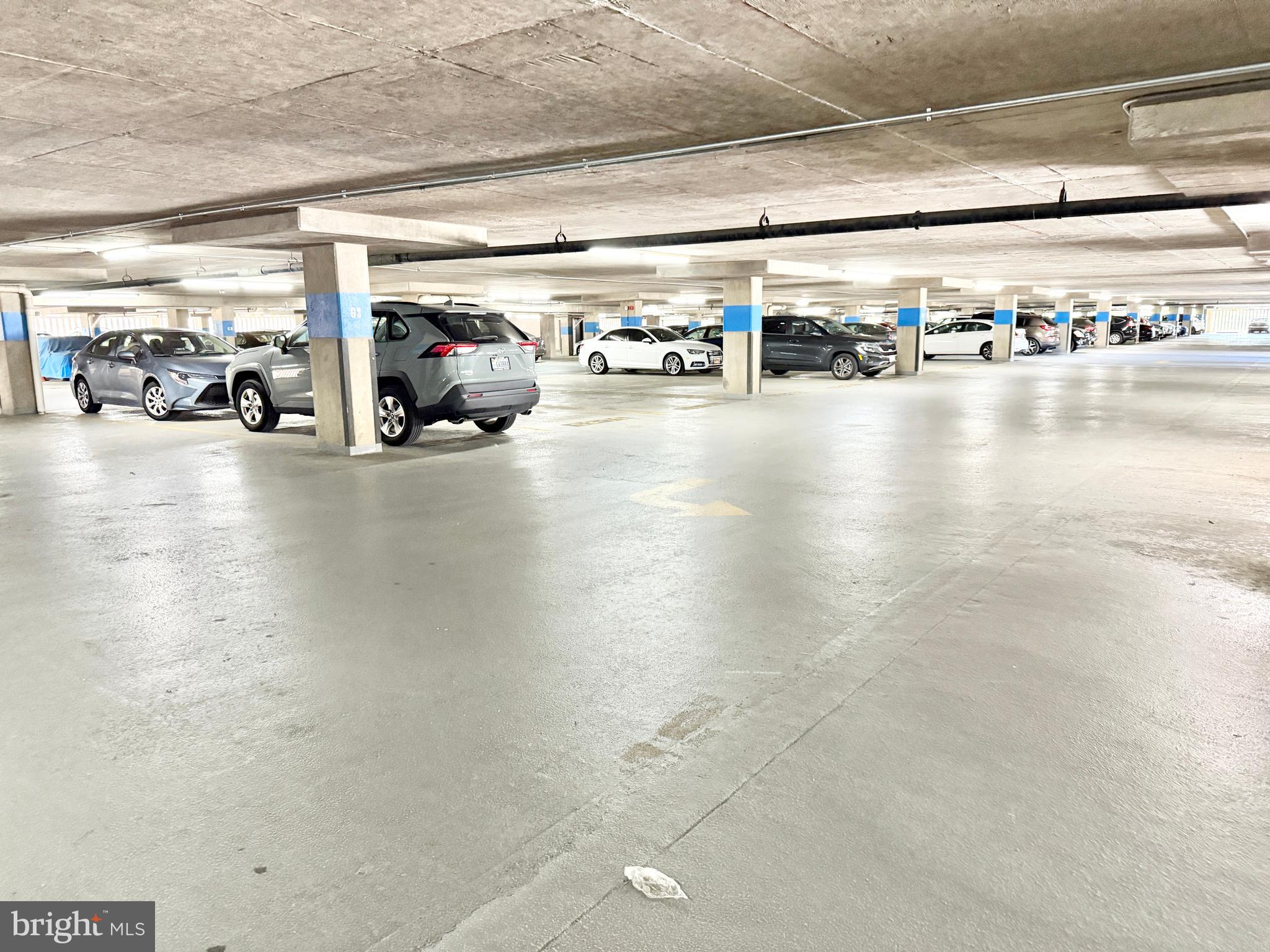 SKYLINE SQUARE CONDO - Residential