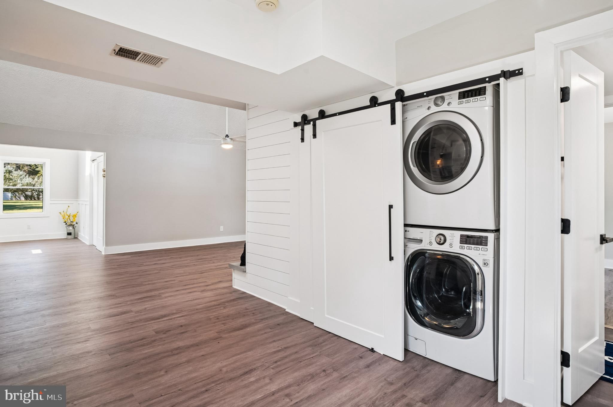 ROMANCOKE ON THE BAY - Residential