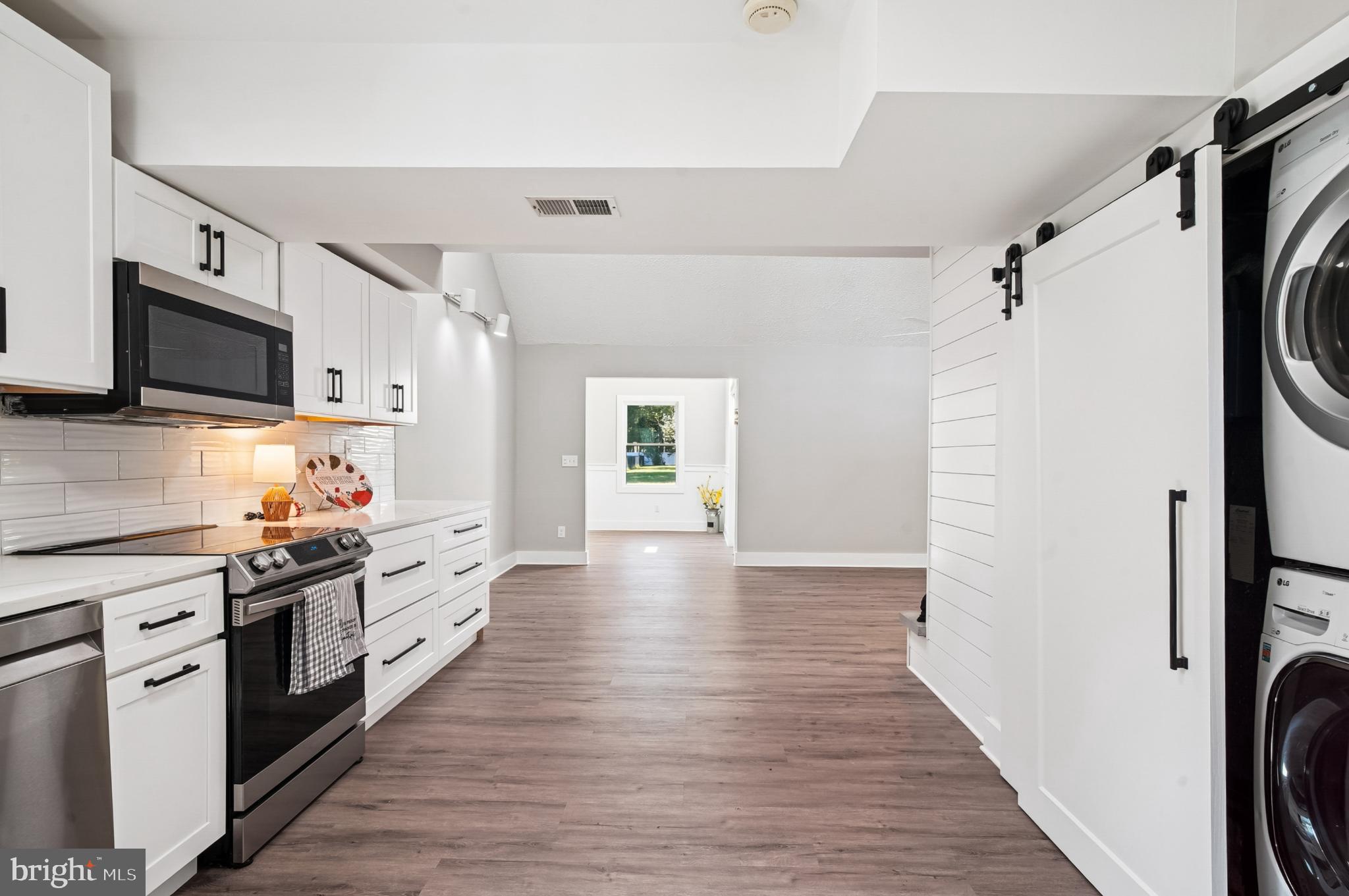 ROMANCOKE ON THE BAY - Residential