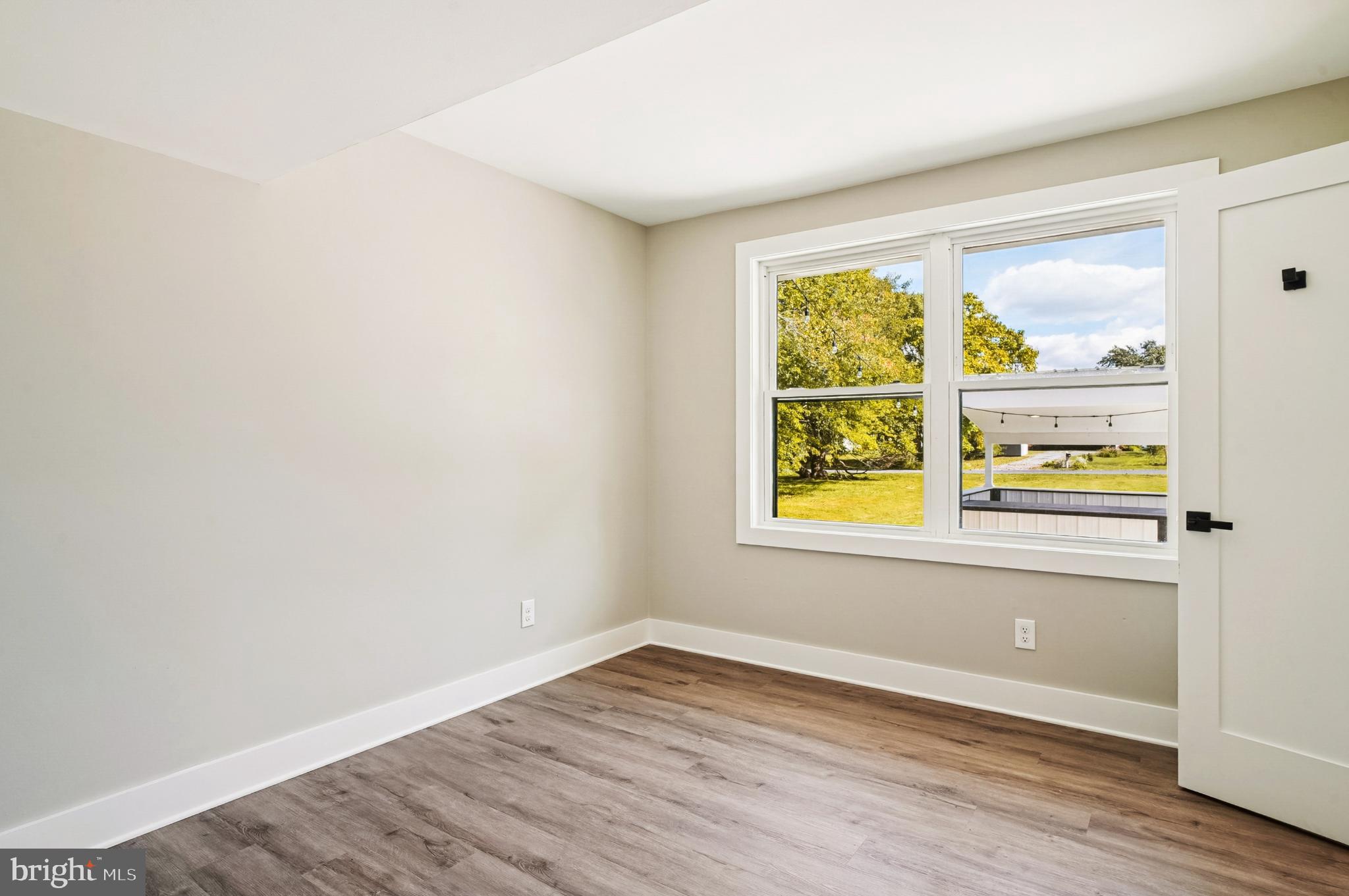 ROMANCOKE ON THE BAY - Residential