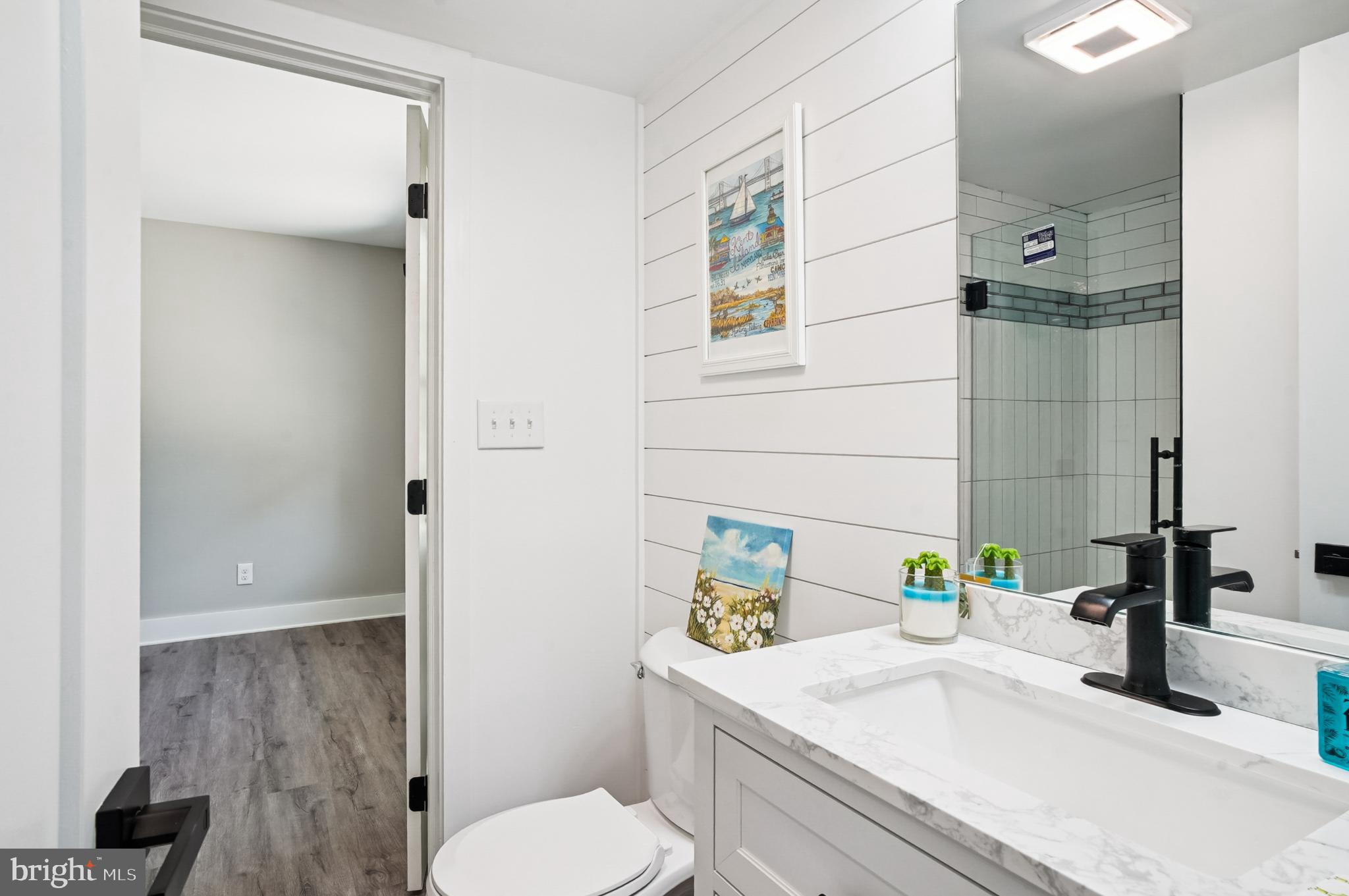 ROMANCOKE ON THE BAY - Residential