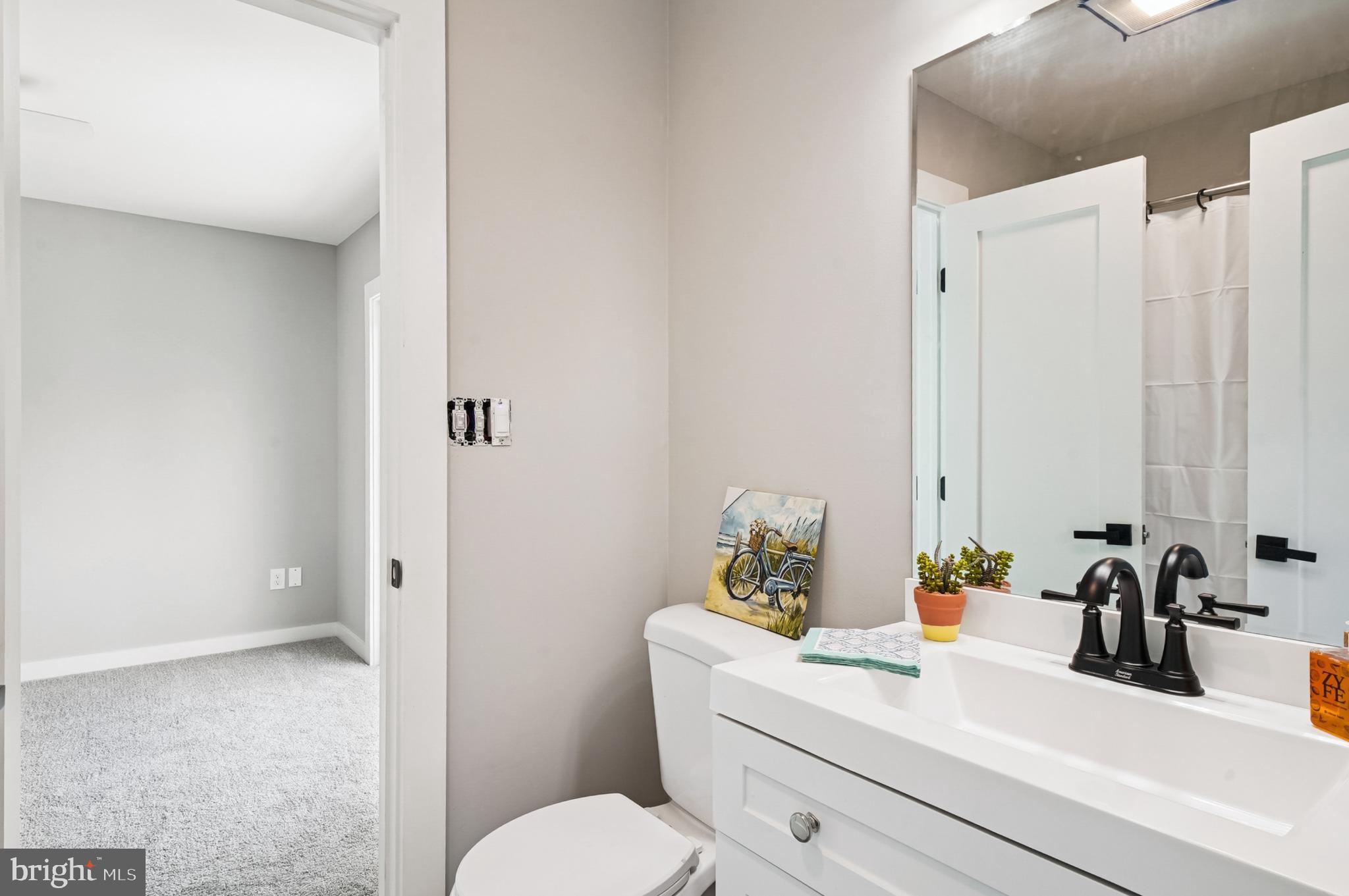 ROMANCOKE ON THE BAY - Residential