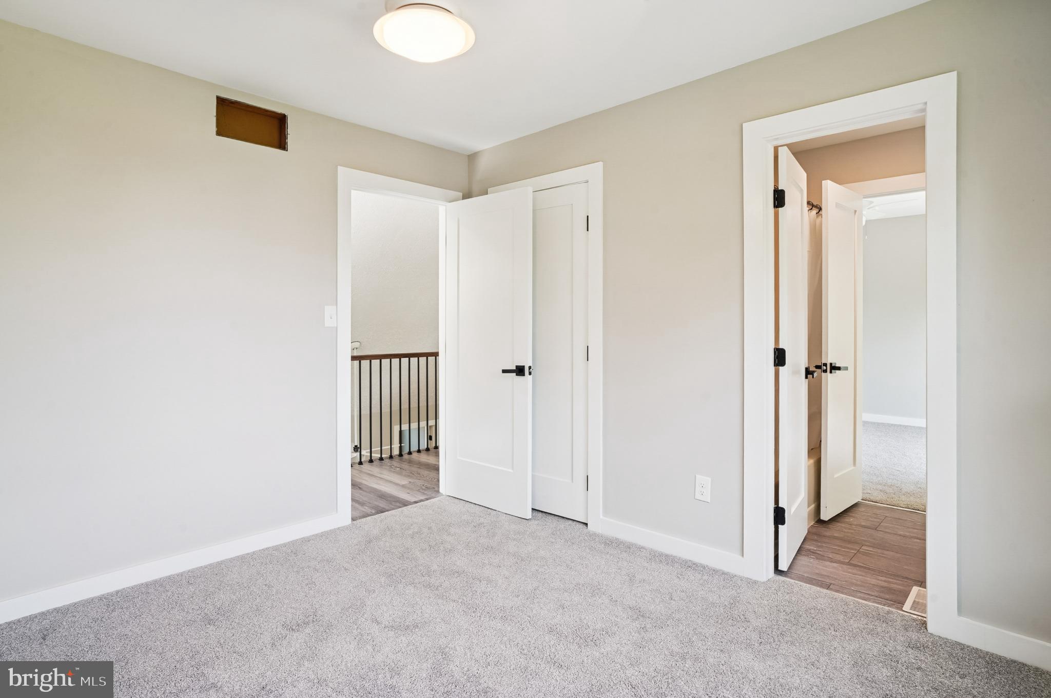 ROMANCOKE ON THE BAY - Residential