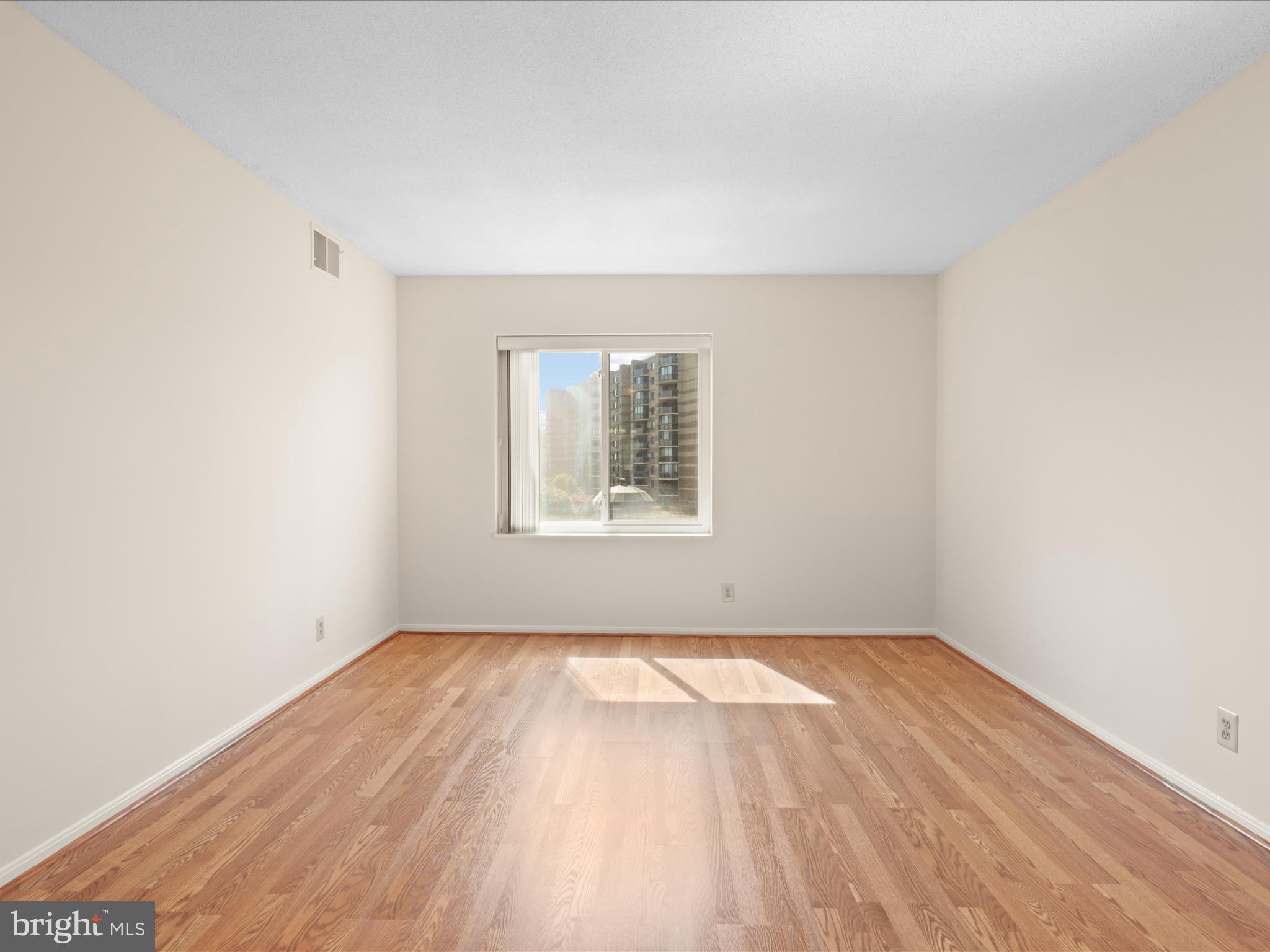 ROTONDA - Residential Lease