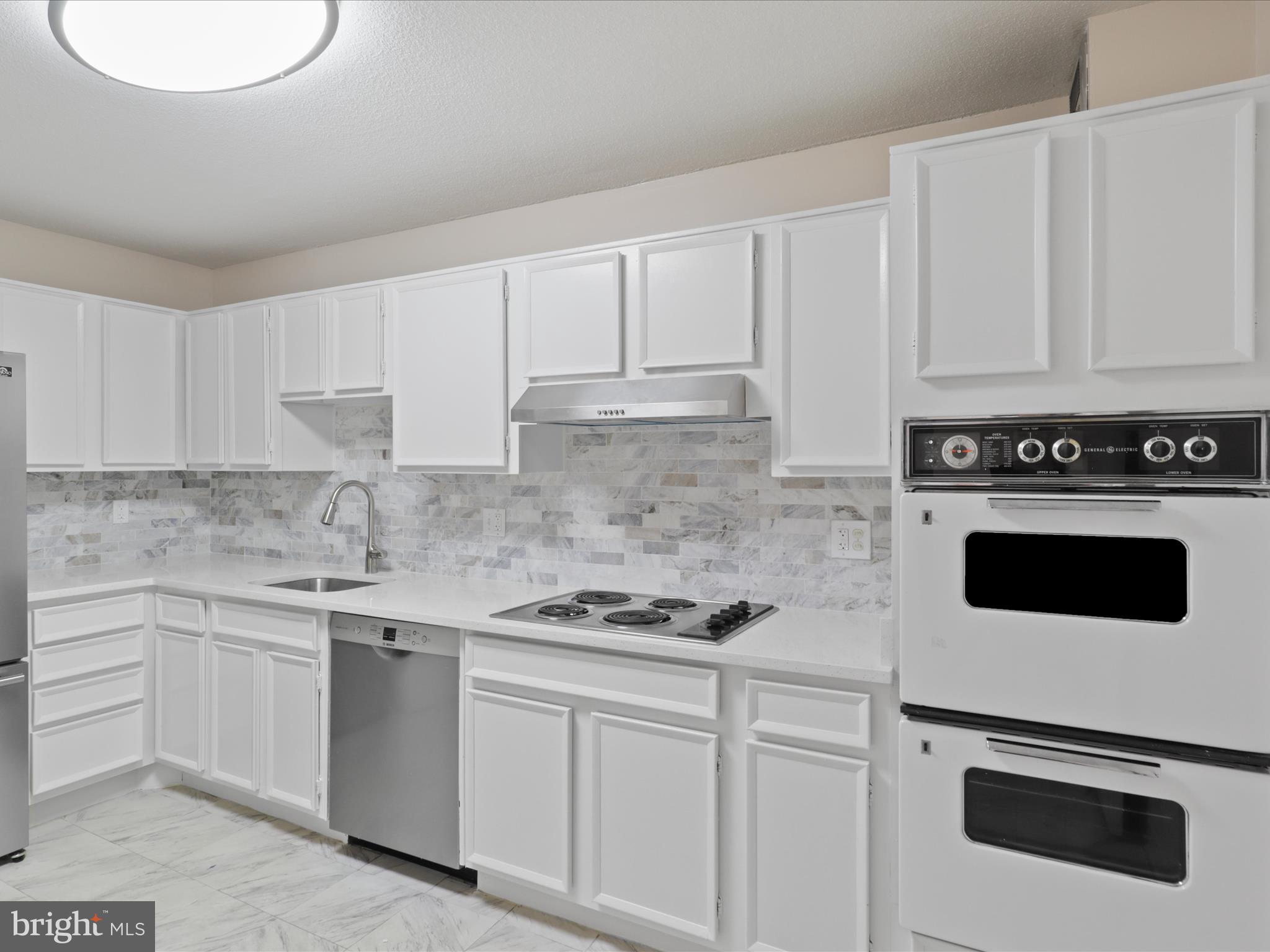 ROTONDA - Residential Lease