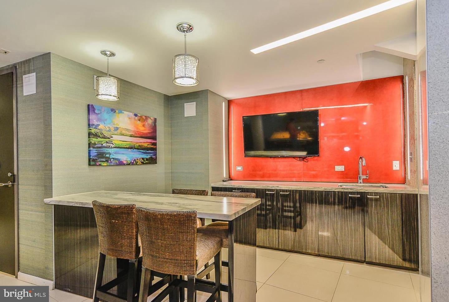 ROTONDA - Residential Lease