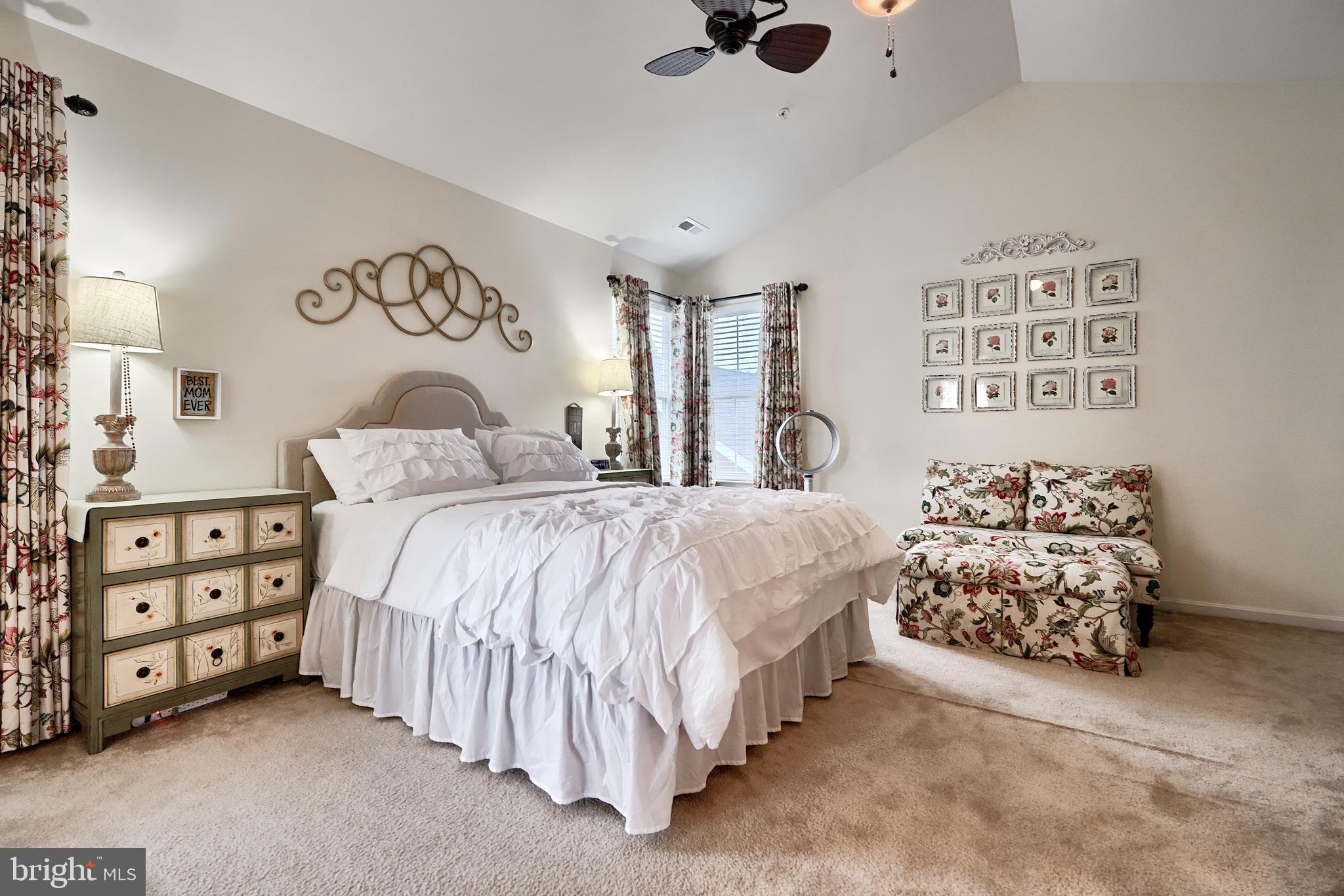 CLEMENTS POINTE - Residential