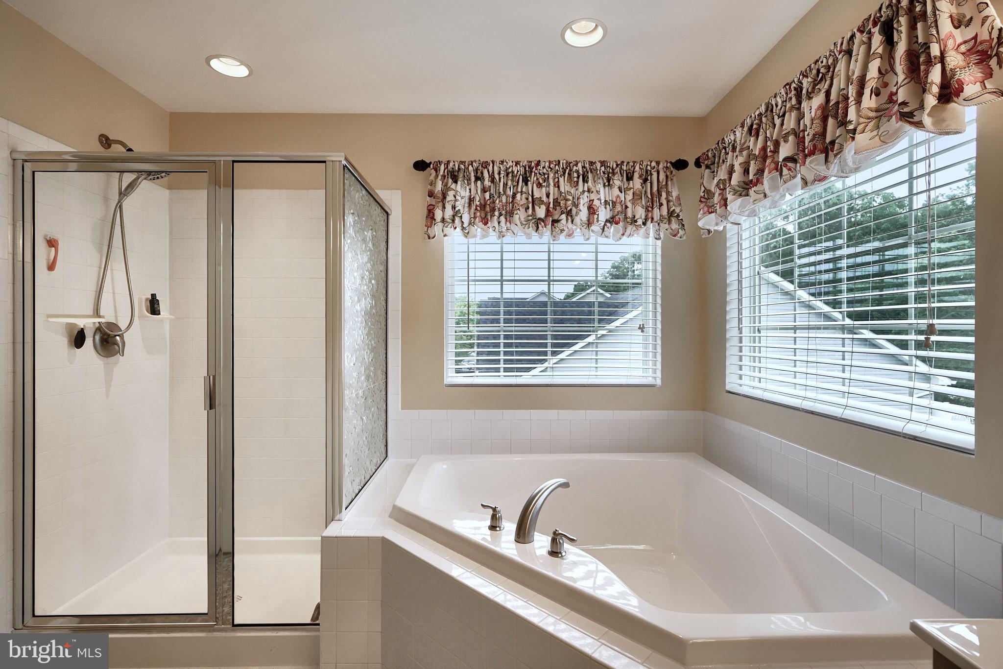 CLEMENTS POINTE - Residential