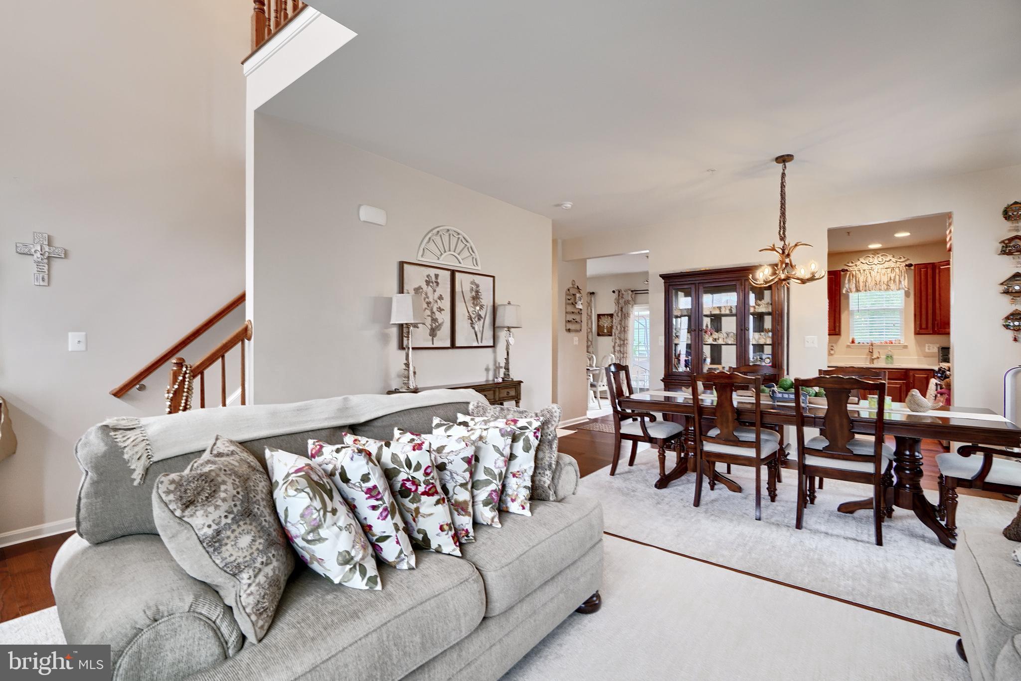 CLEMENTS POINTE - Residential