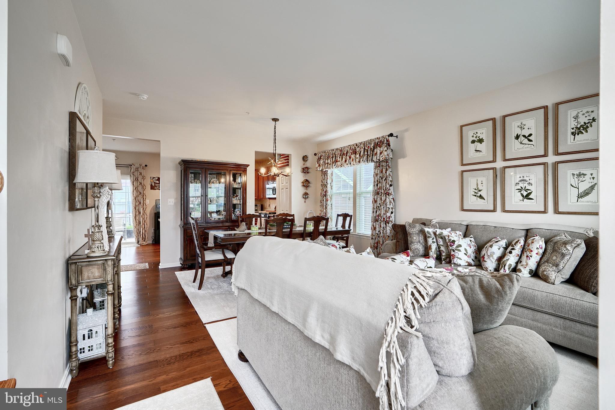 CLEMENTS POINTE - Residential