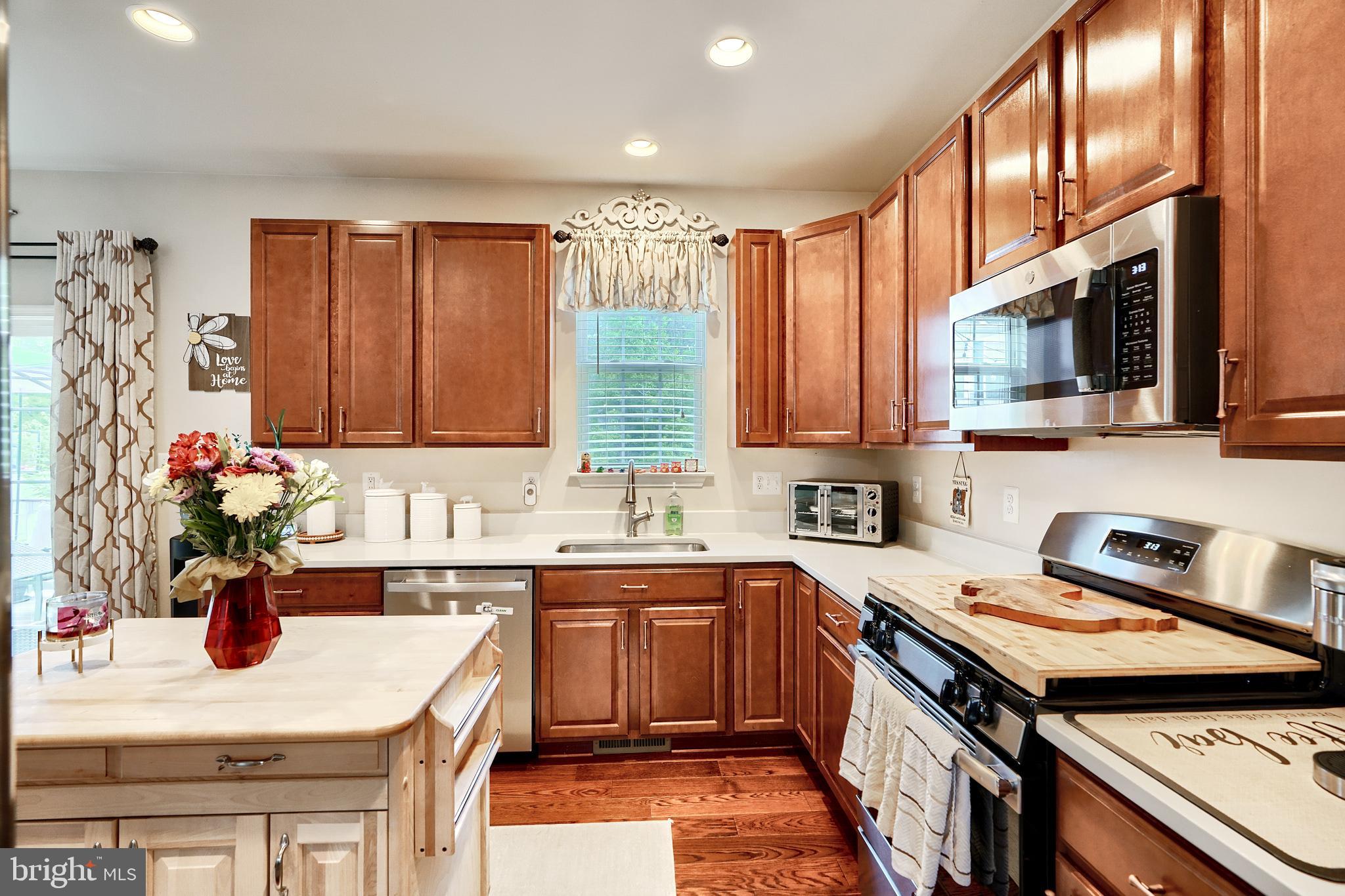 CLEMENTS POINTE - Residential