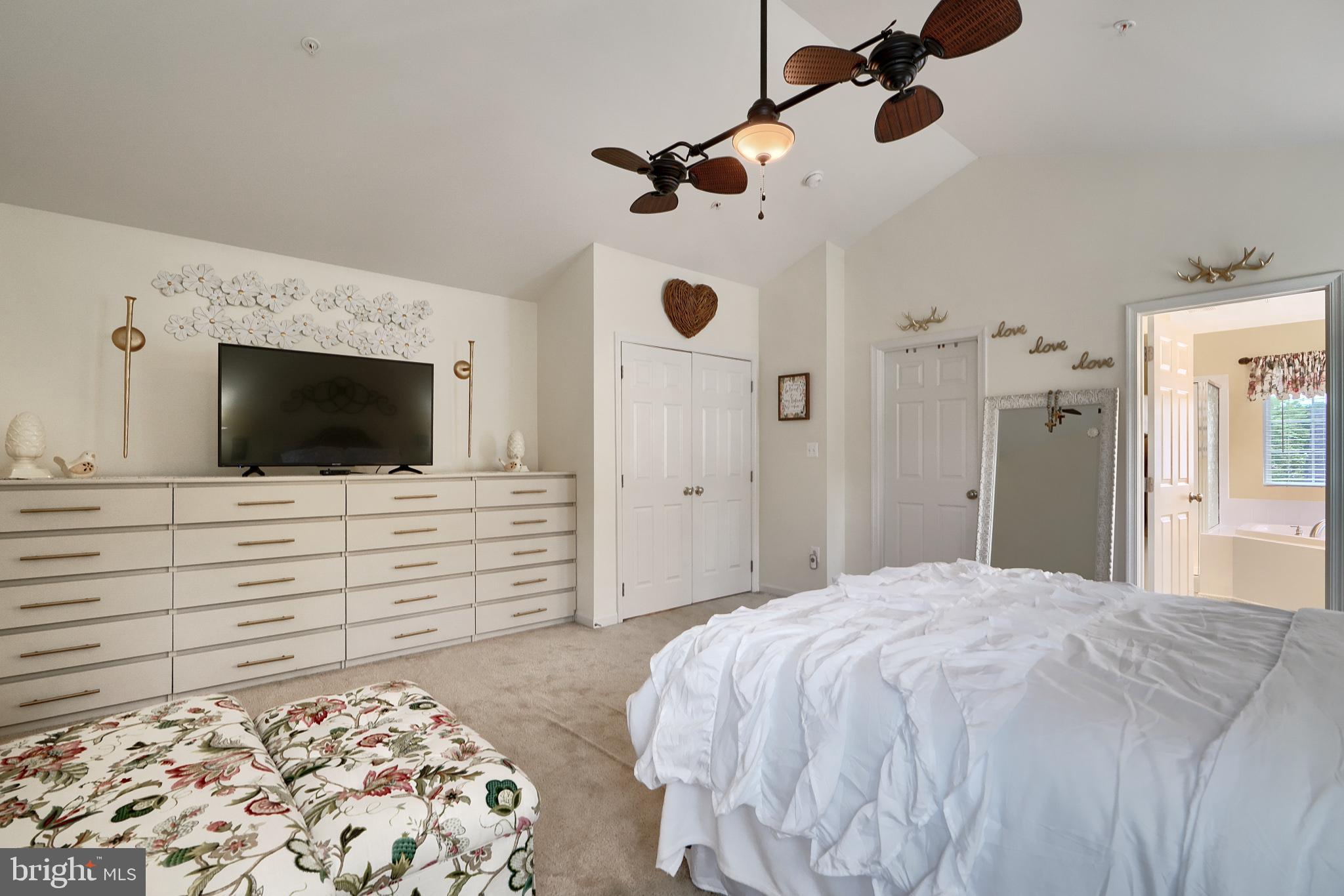 CLEMENTS POINTE - Residential