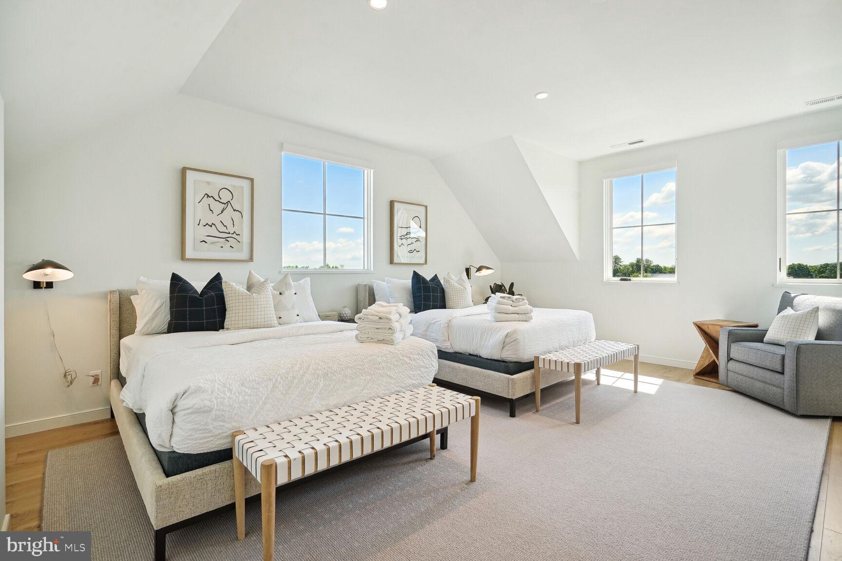 RESIDENCES AT SALAMANDER - Residential Lease