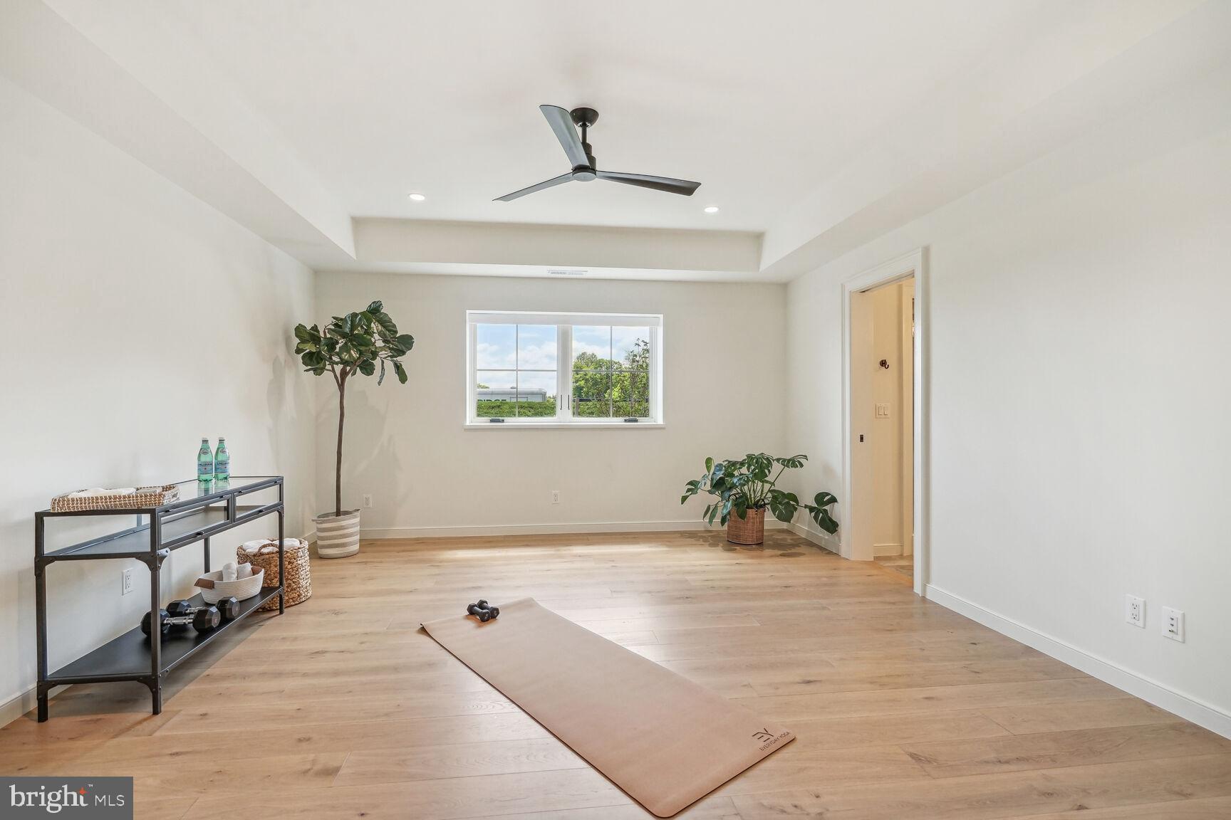 RESIDENCES AT SALAMANDER - Residential Lease