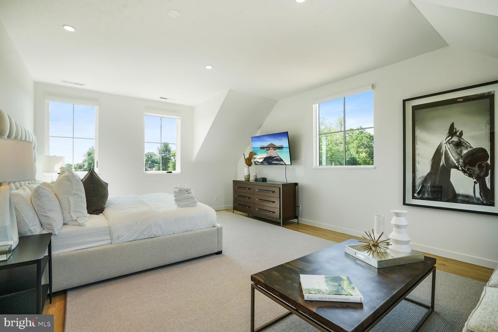 RESIDENCES AT SALAMANDER - Residential Lease