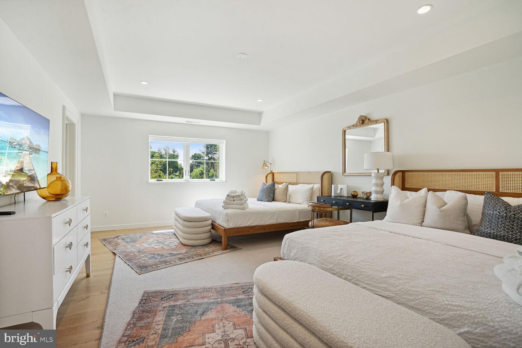 RESIDENCES AT SALAMANDER - Residential Lease