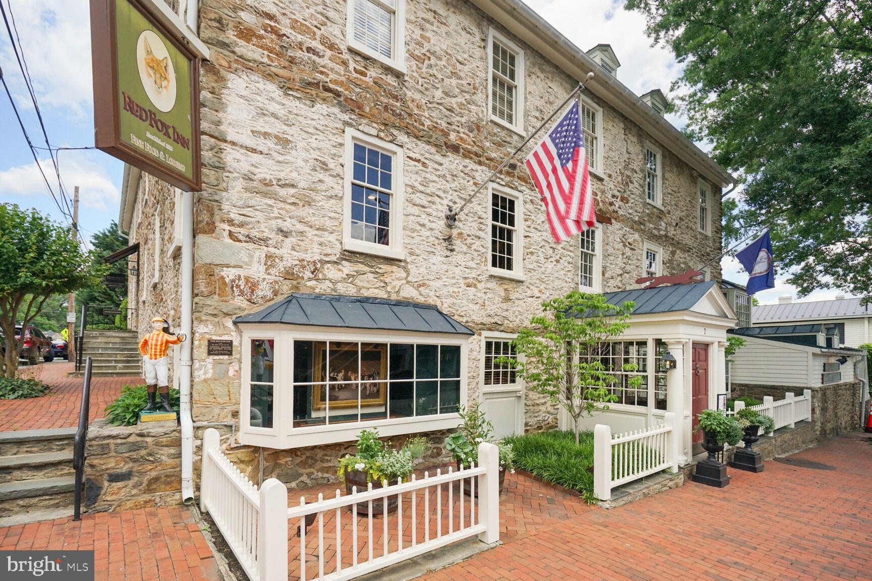 RESIDENCES AT SALAMANDER - Residential Lease