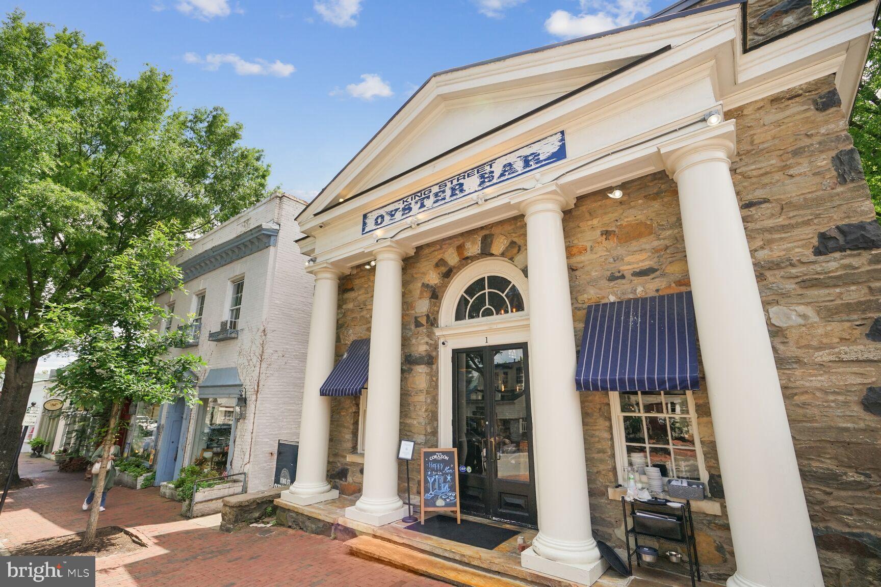 RESIDENCES AT SALAMANDER - Residential Lease